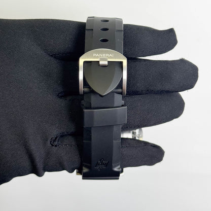 Panerai Luminor Submersible 1950 42mm Black Dial Watch Ref# PAM00682