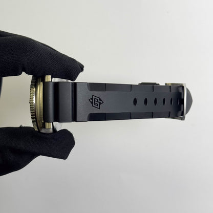 Panerai Luminor Submersible 1950 42mm Black Dial Watch Ref# PAM00682