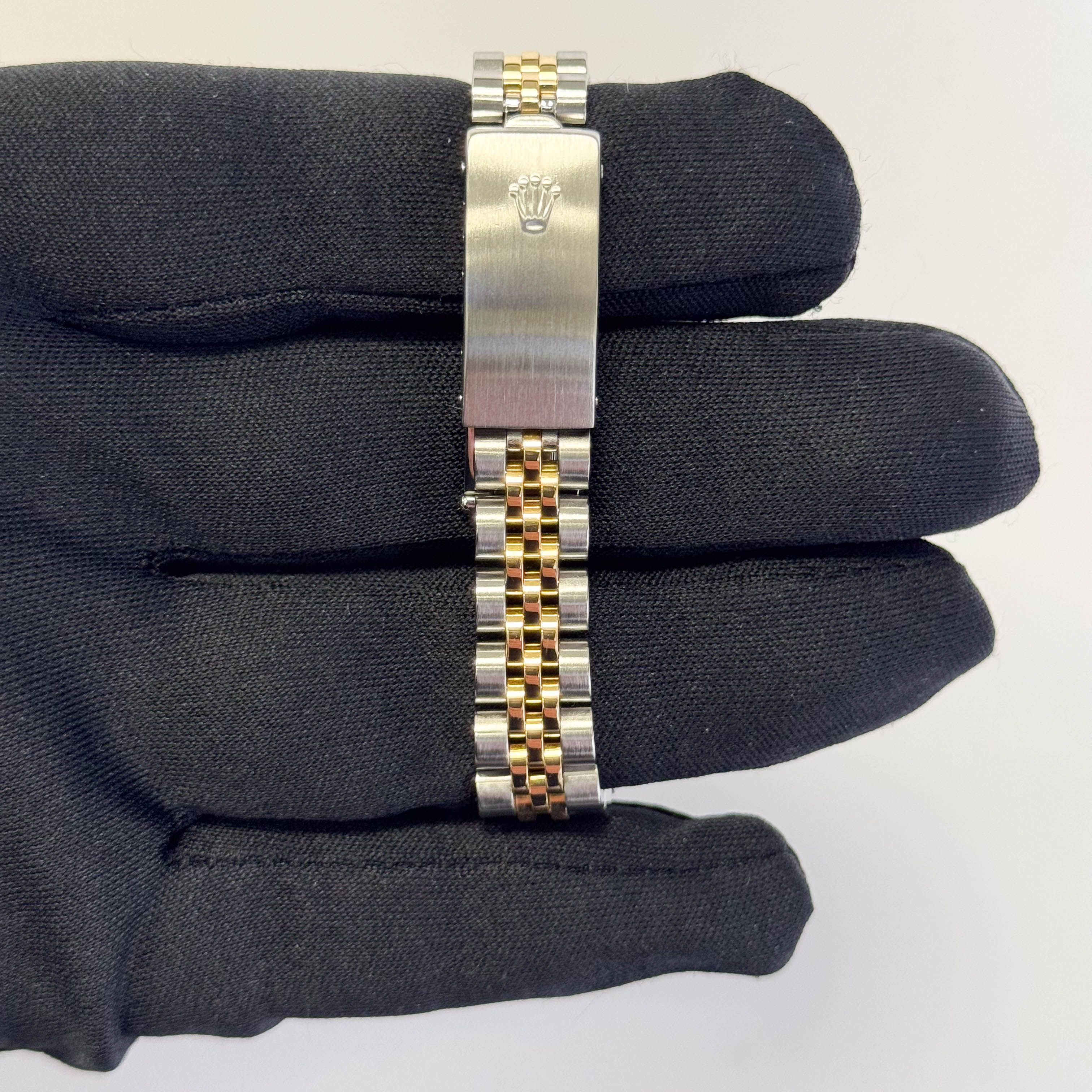 Rolex Datejust 26mm MOP Dial Watch Ref# 69173 - Happy Jewelers Fine Jewelry Lifetime Warranty