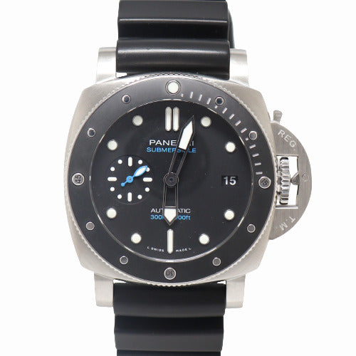 Panerai Luminor Submersible Stainless Steel 42mm Black Dot Dial Watch Reference #: PAM00683 - Happy Jewelers Fine Jewelry Lifetime Warranty