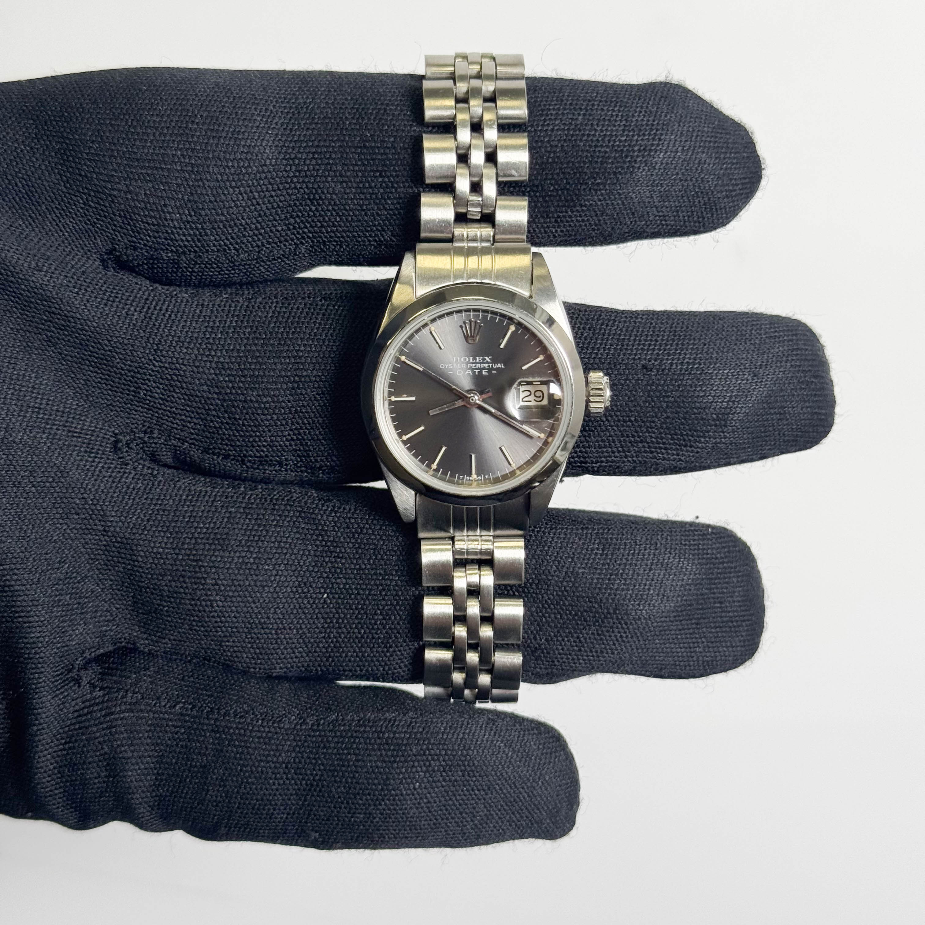 みっけ Rolex Datejust 26mm Grey Dial Watch Ref# 69160 – Happy Jewelers