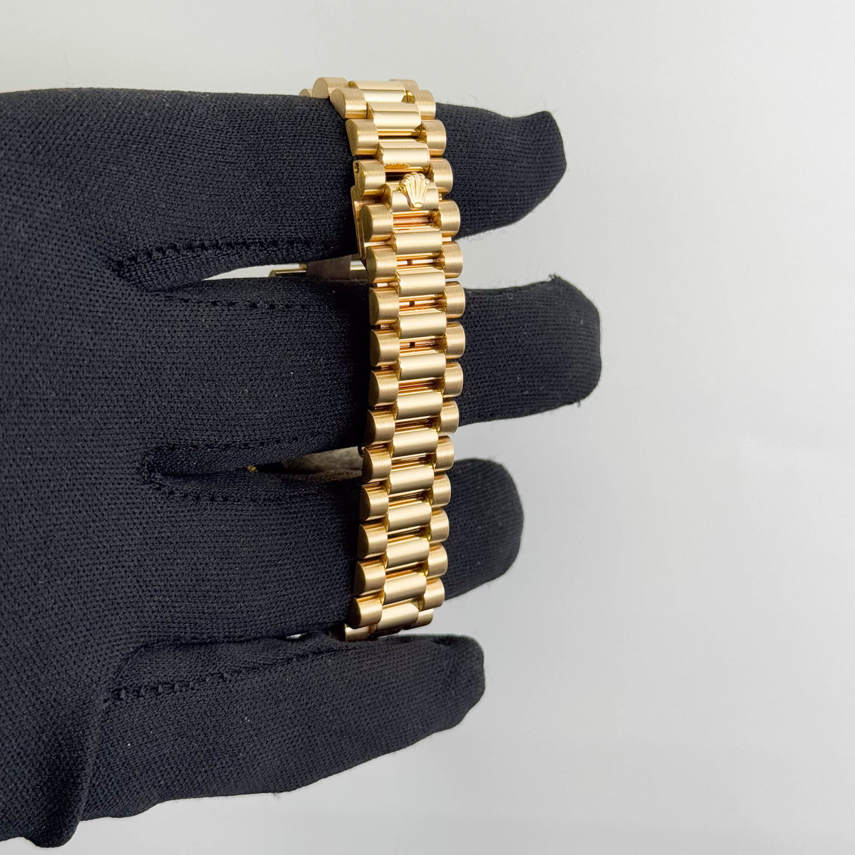 Rolex Datejust 31mm Champagne Dial Watch Ref# 68278