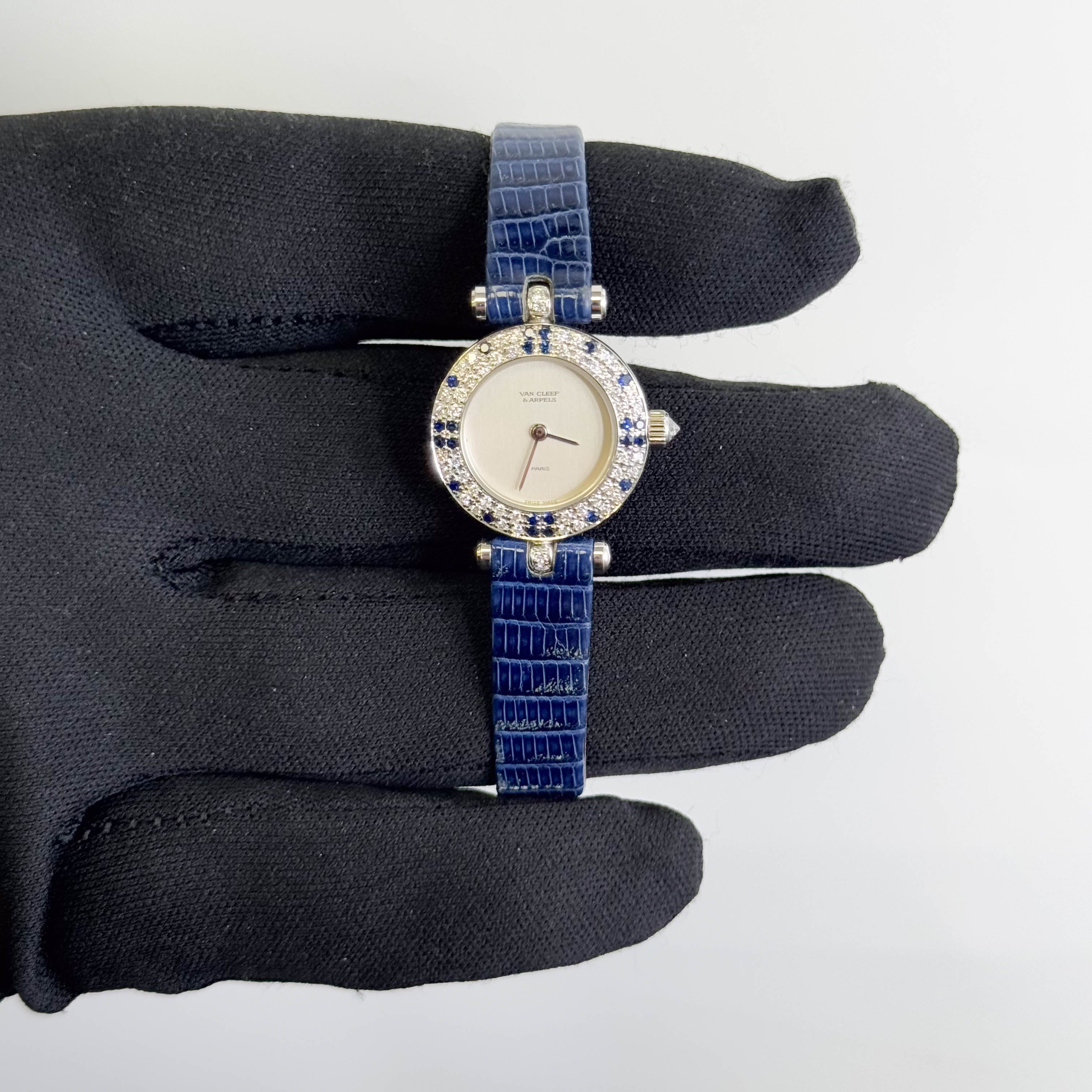 Van Cleef Diamond Watch 21mm Silver Dial Ref# 322932B2 – Happy