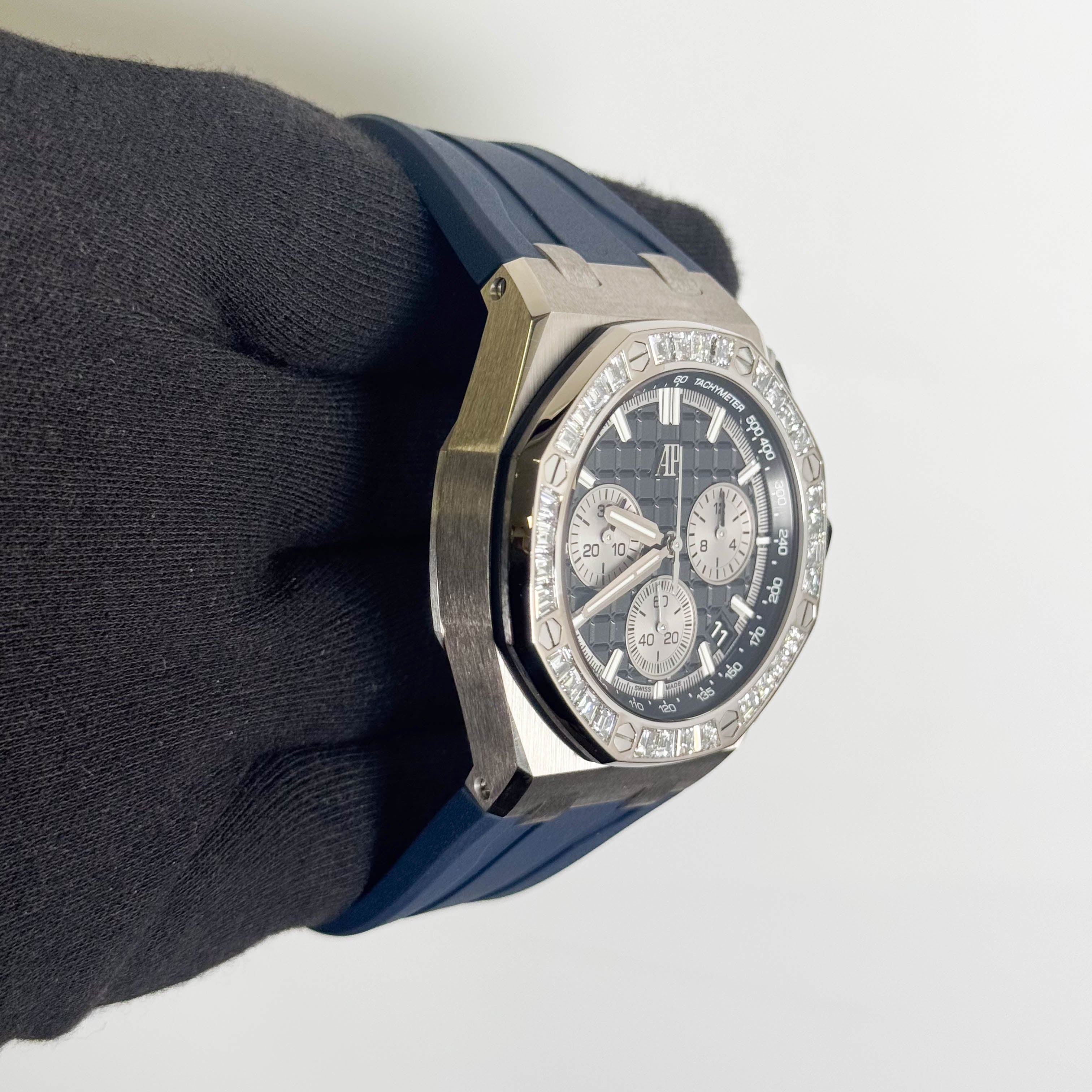 Audemars Piguet Royal Oak Offshore 43mm Black Dial Watch Ref# 26424BC.ZZ.D002CA.01