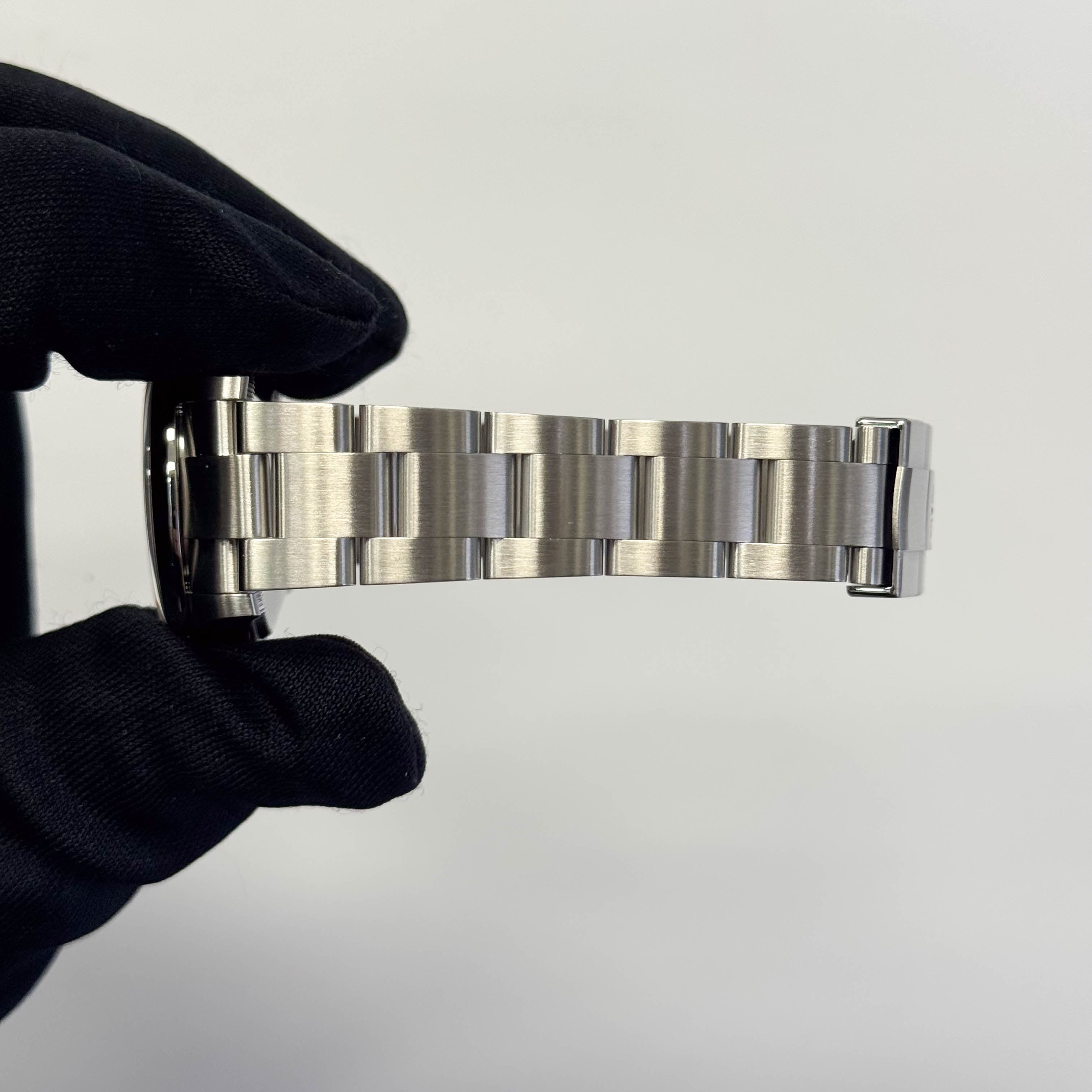 Rolex Oyster Perpetual 31mm Lilac Dial Watch Ref# 277200 - Happy Jewelers Fine Jewelry Lifetime Warranty