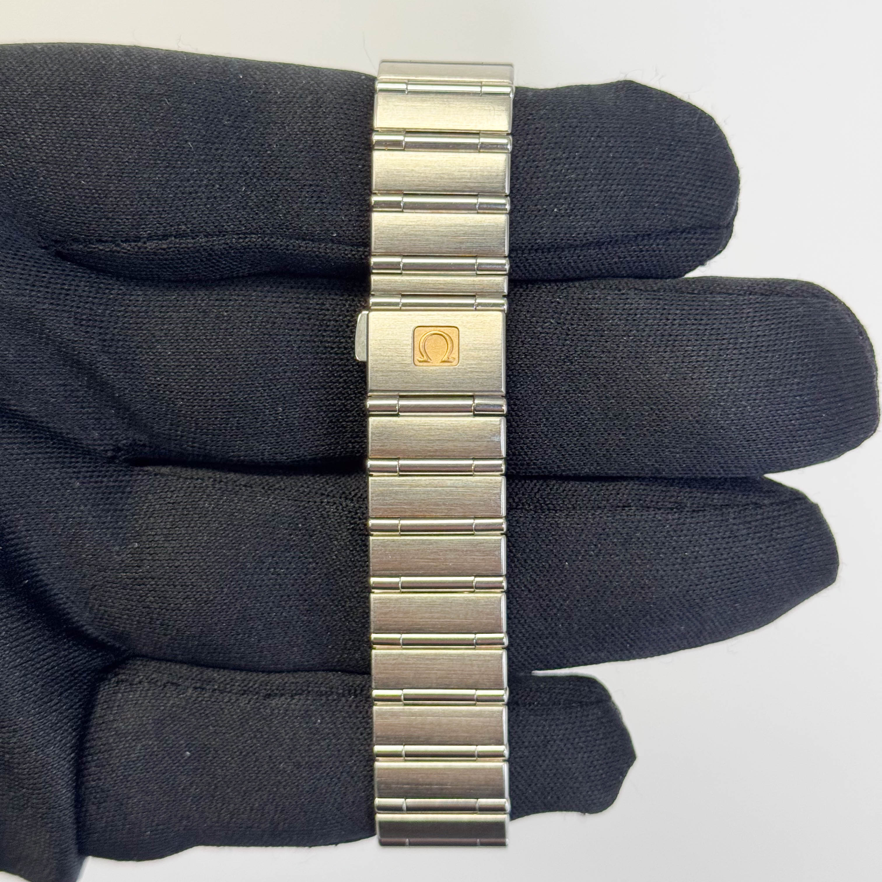 Omega Constellation 23mm Silver Dial Watch Ref: 1572.30.00 - Happy Jewelers Fine Jewelry Lifetime Warranty
