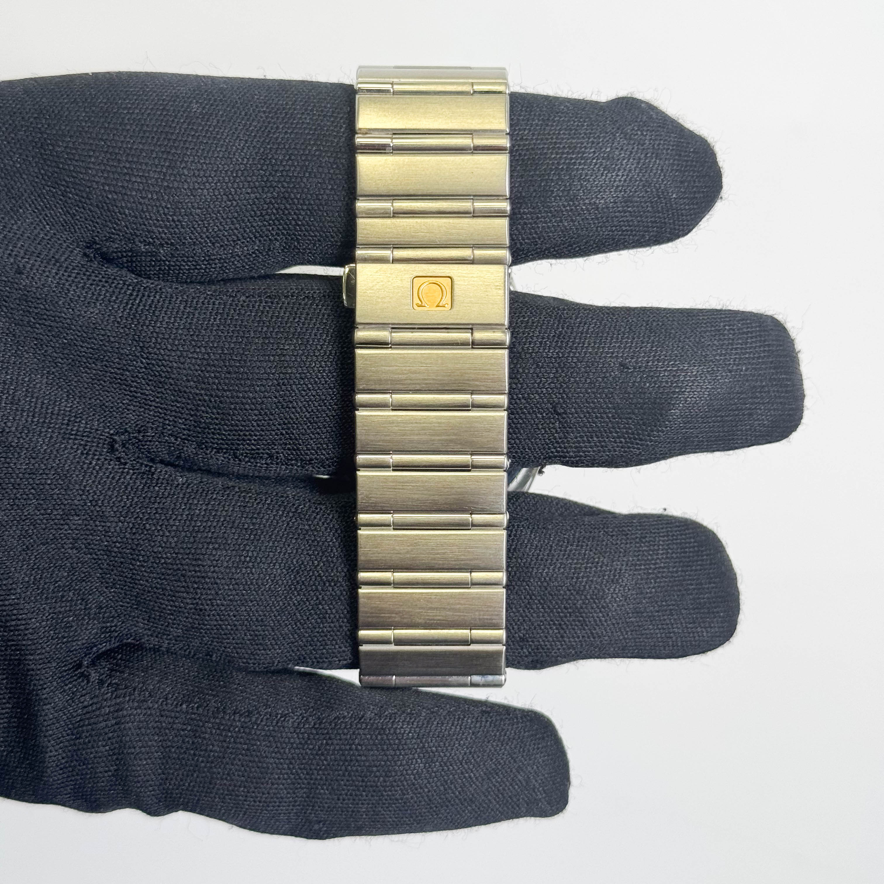 Omega Constellation 34mm White Dial Watch Ref# 1512.30.00 - Happy Jewelers Fine Jewelry Lifetime Warranty