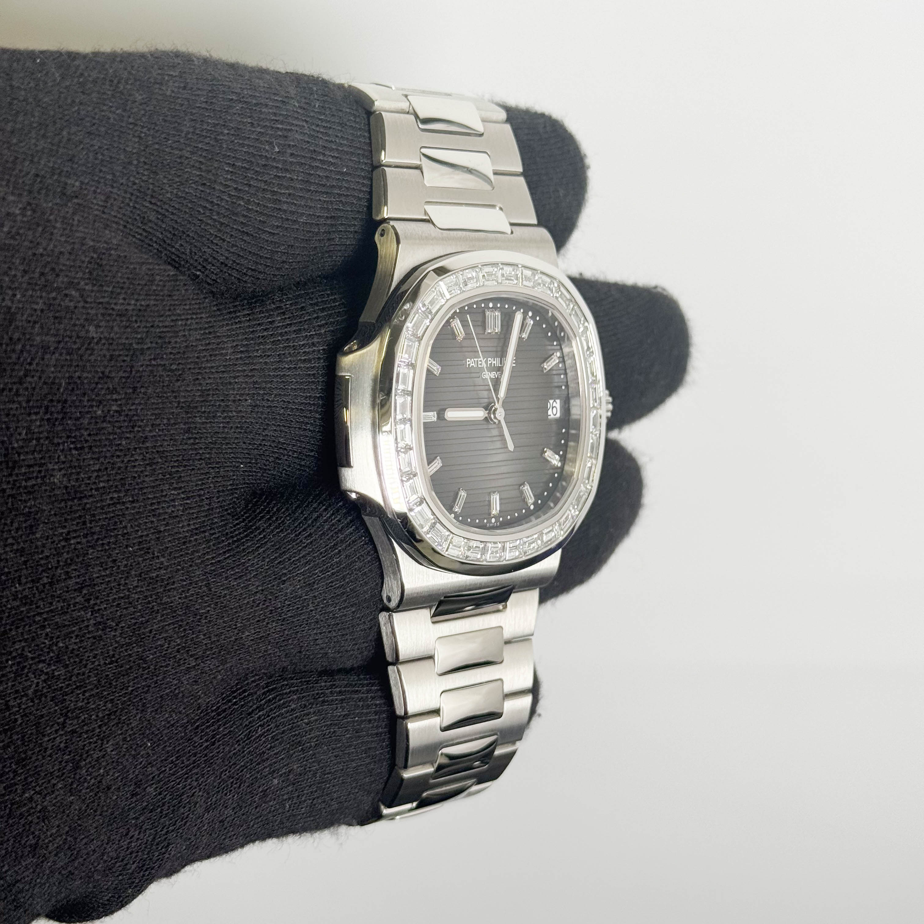 Patek Philippe Nautilus 40mm Sunburst Charcoal Gray Dial Watch Ref# 5711/110P-001