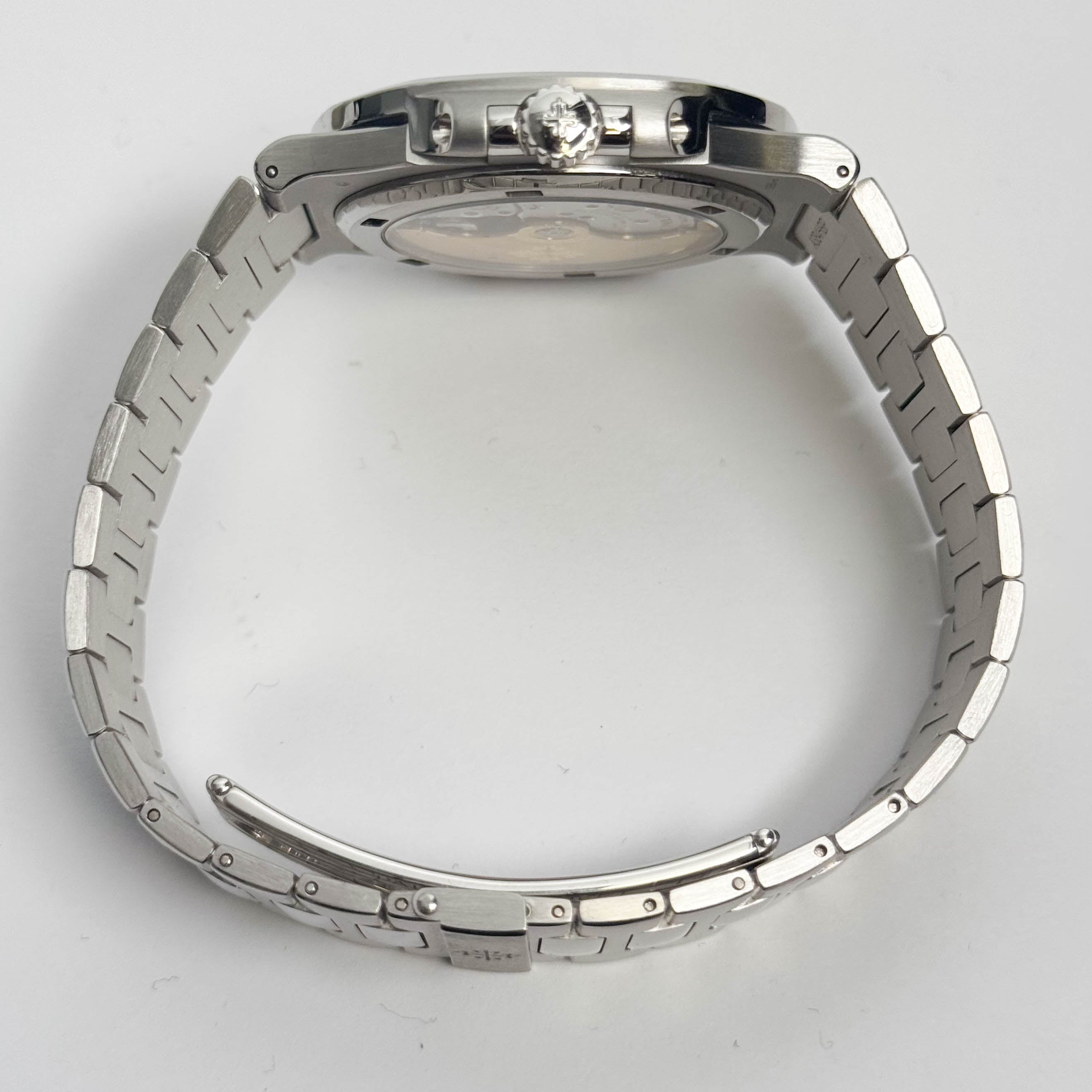 Patek Philippe Nautilus 40mm Sunburst Charcoal Gray Dial Watch Ref# 5711/110P-001