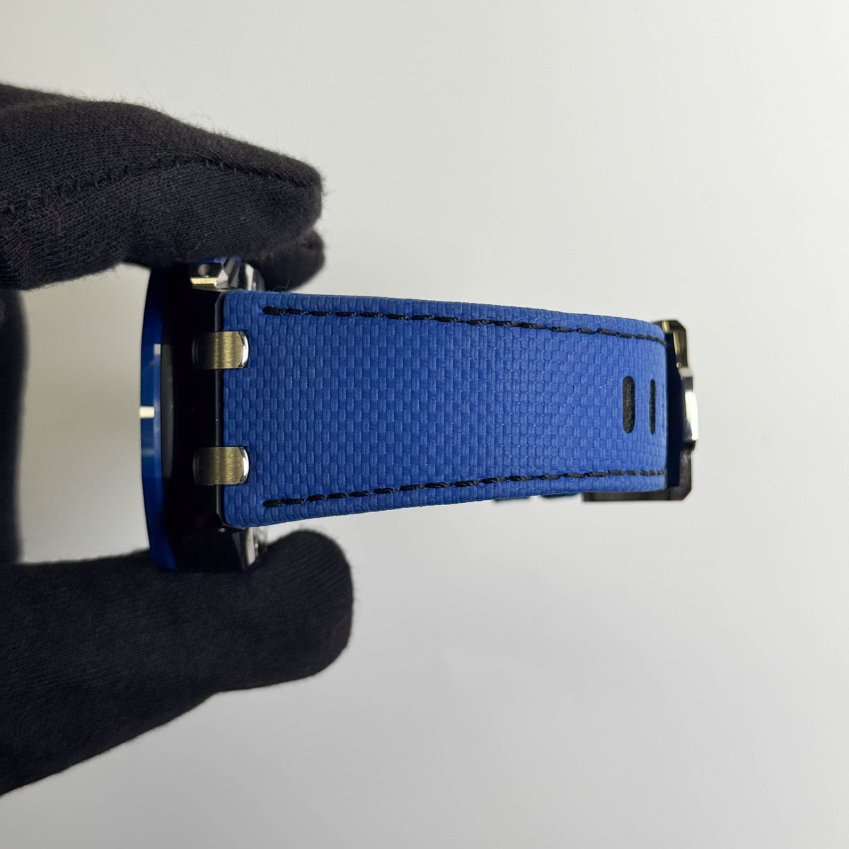 Audemars Piguet Royal Oak Offshore 43mm Blue Dial Watch Ref# 26420CE.OO.A043VE.01