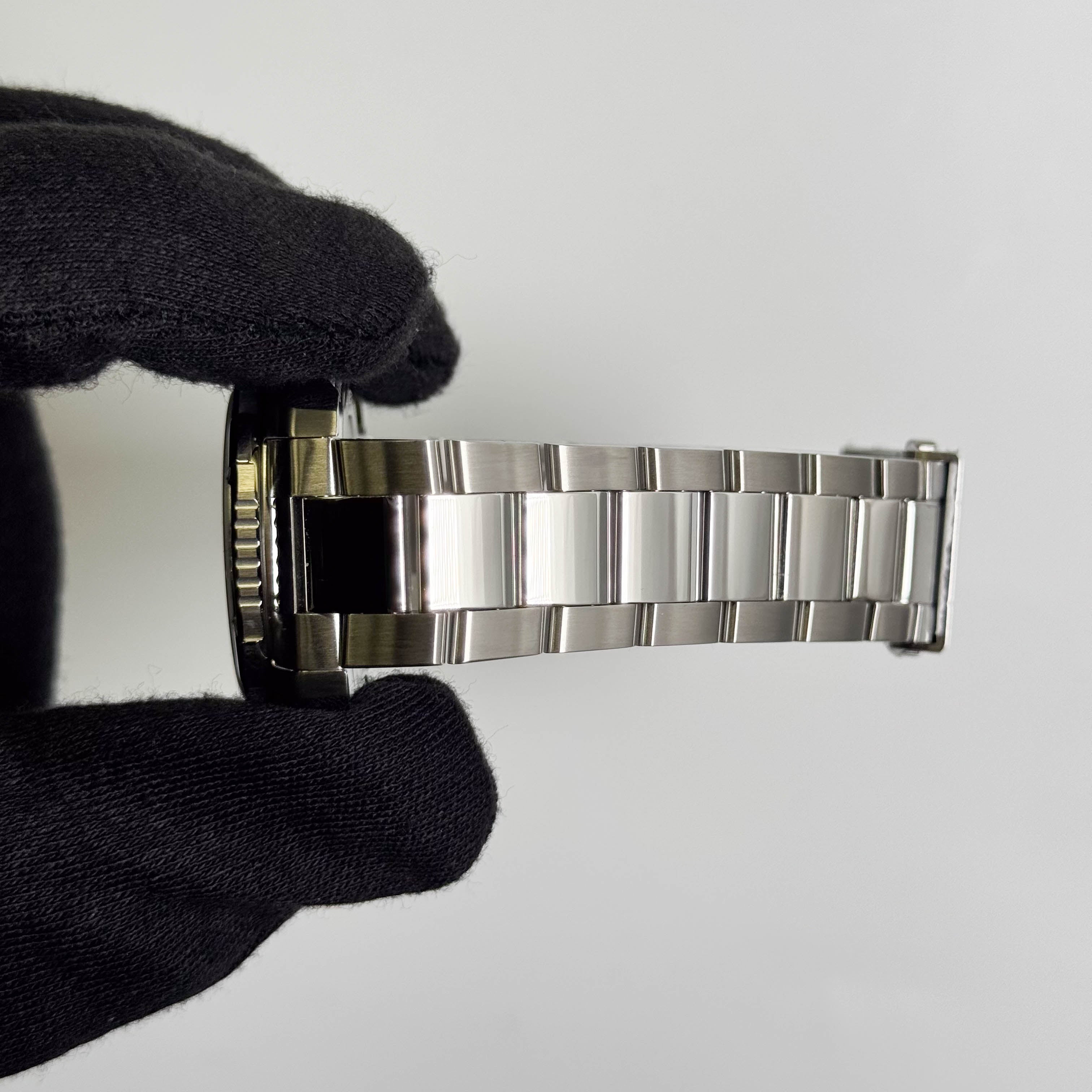 Tag Heuer Aquaracer 40mm Green Dial Watch Ref# WBP1118.BA0047
