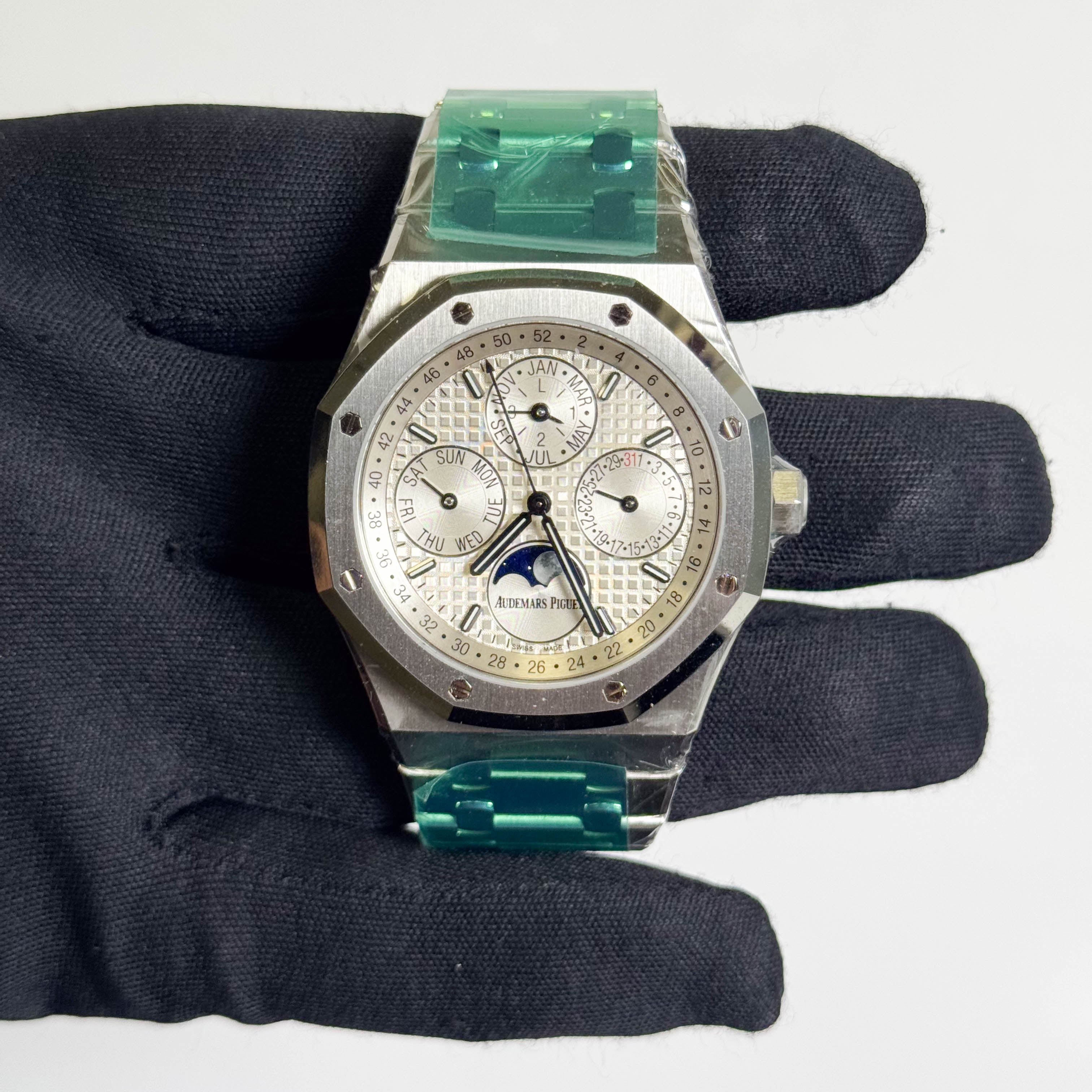 Audemars Piguet Royal Oak 41mm Silver Dial Watch Ref# 26574ST.OO.1220ST.01 - Happy Jewelers Fine Jewelry Lifetime Warranty