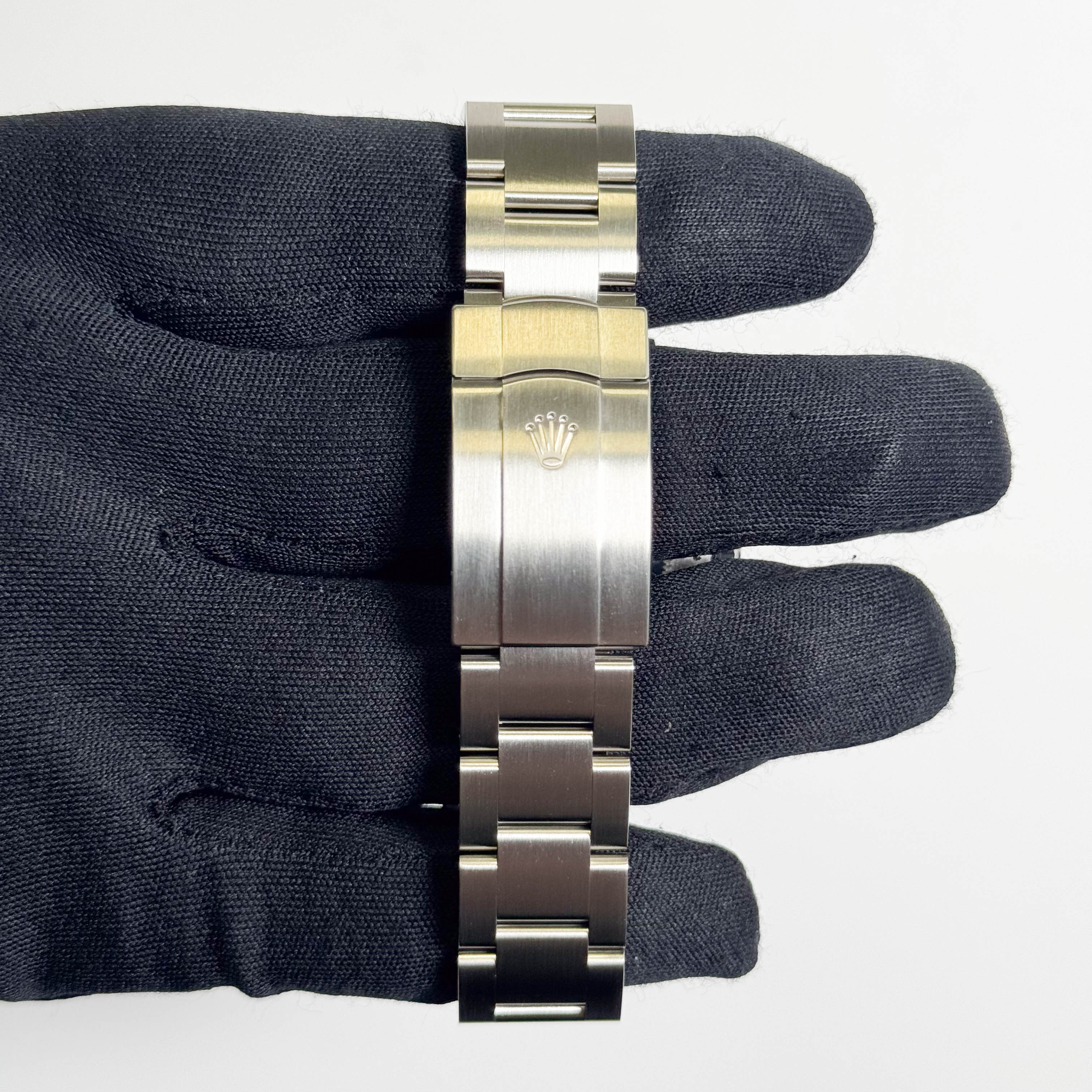 Rolex Oyster Perpetual 41mm Green Dial Watch Ref# 134300 - Happy Jewelers Fine Jewelry Lifetime Warranty