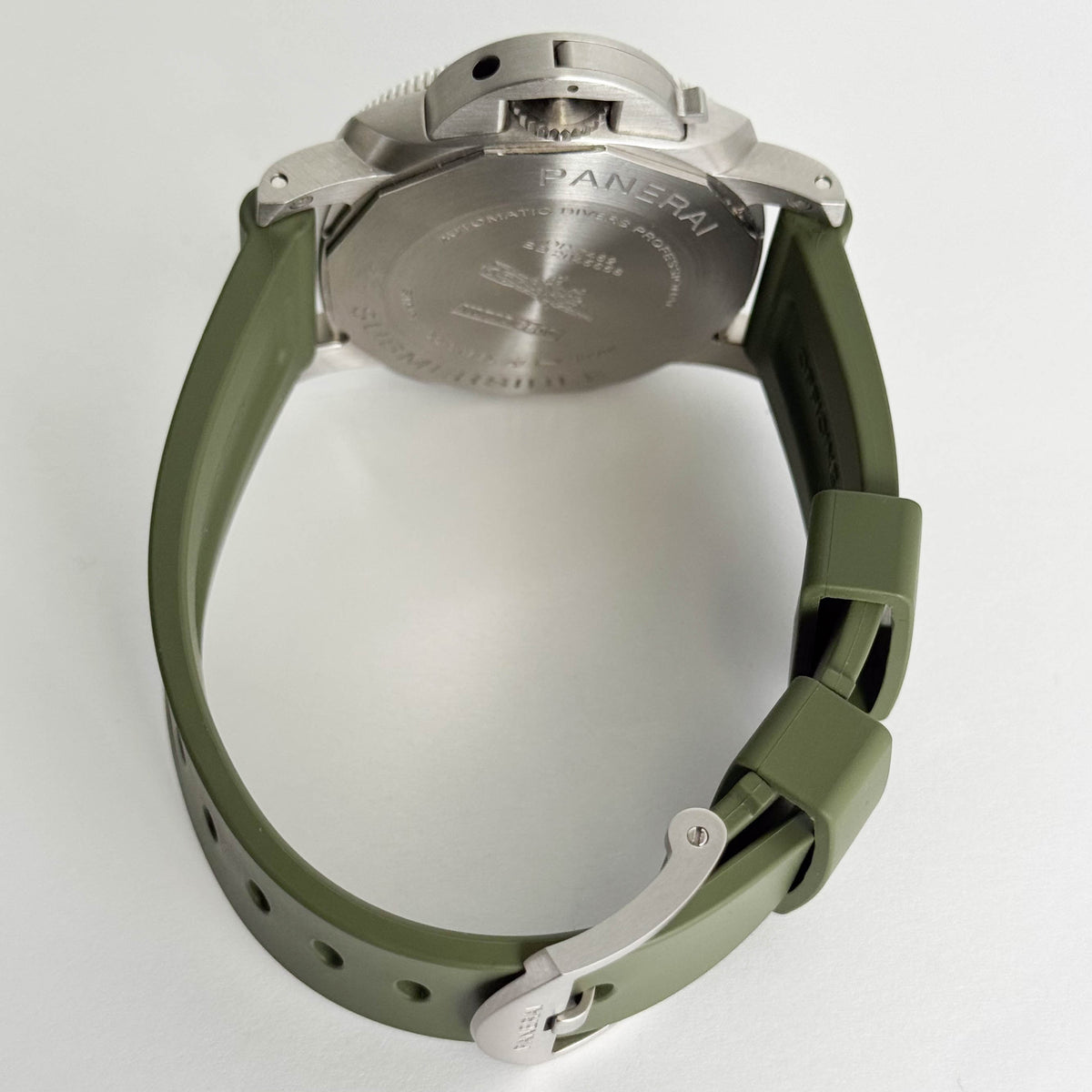 Panerai Submersible 44mm White Dial Watch Ref# PAM01595