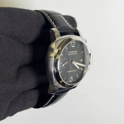 Panerai Luminor Marina 44mm Black Dial Watch Ref# PAM03312
