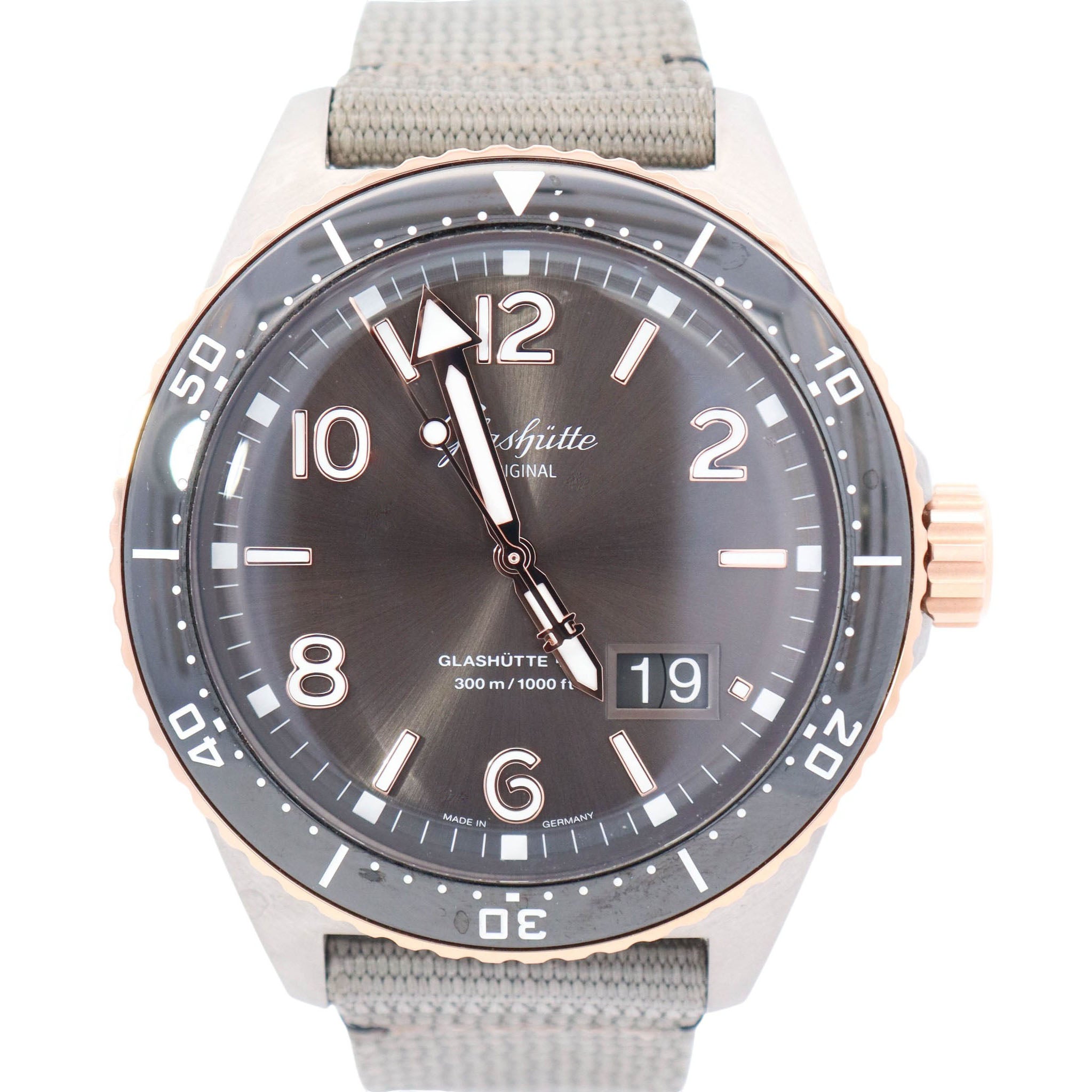 Glashutte SeaQ Panorama 43mm Gray Dial Watch Ref# 1-36-13-04-91-34 - Happy Jewelers Fine Jewelry Lifetime Warranty