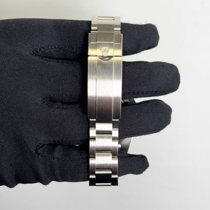 Rolex Submariner 40mm Green Dial Watch Ref# 116610LV