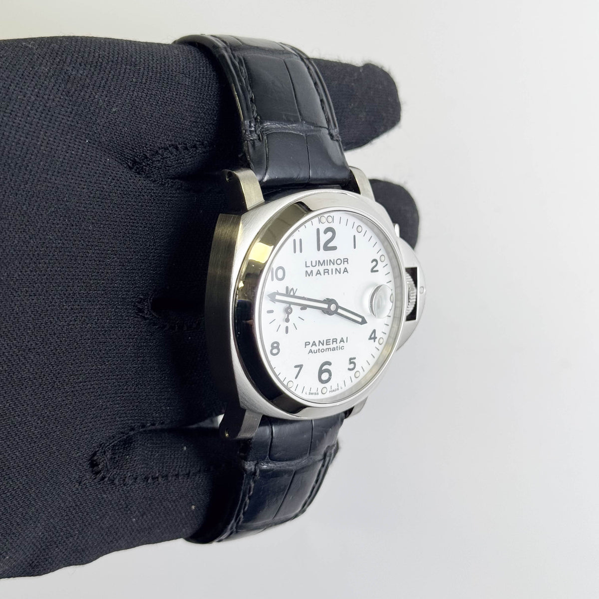 Panerai Luminor Marina 40mm White Dial Watch Ref# PAM00049
