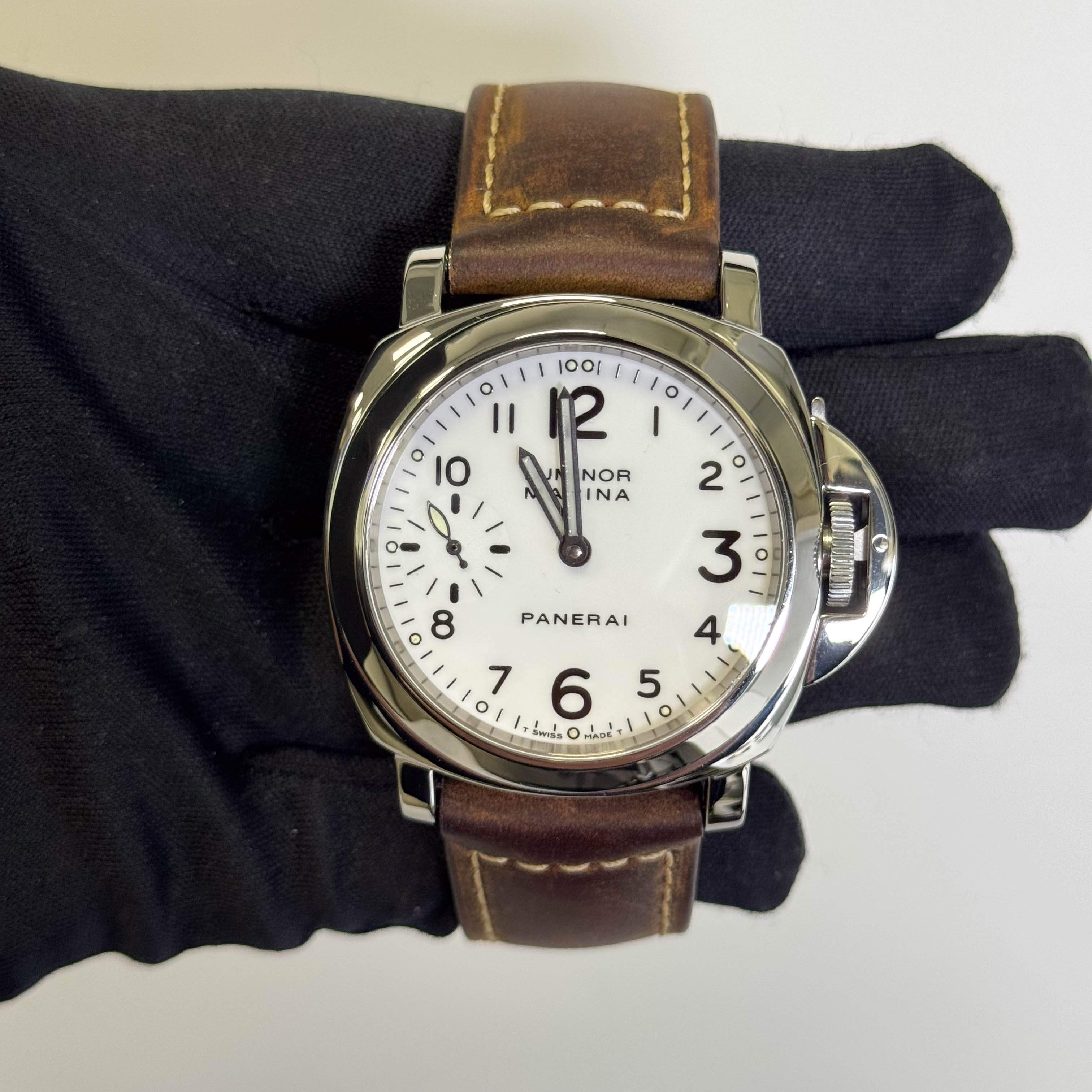 Panerai Luminor 44mm White Dial Watch Ref# PAM00113