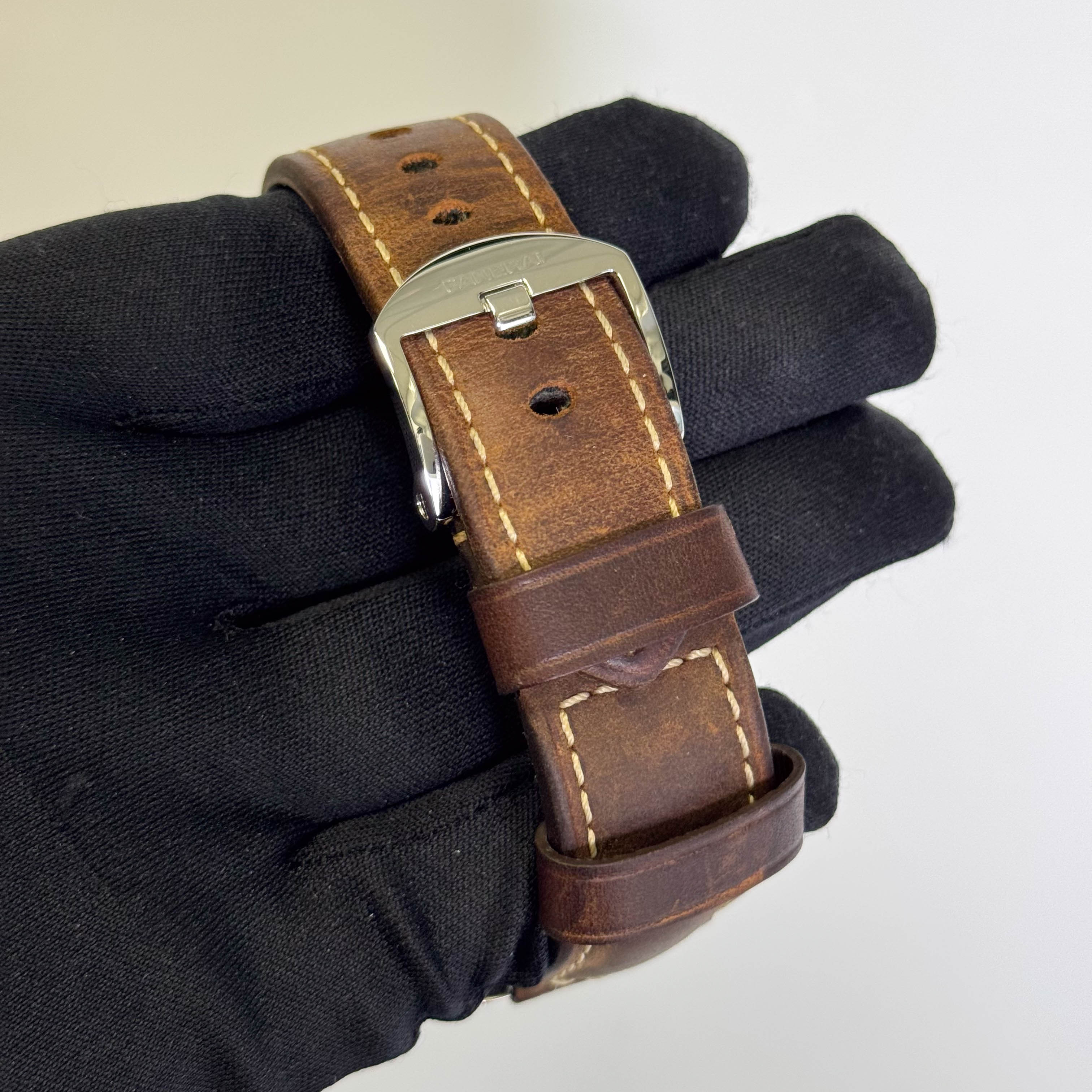 Panerai Luminor 44mm White Dial Watch Ref# PAM00113