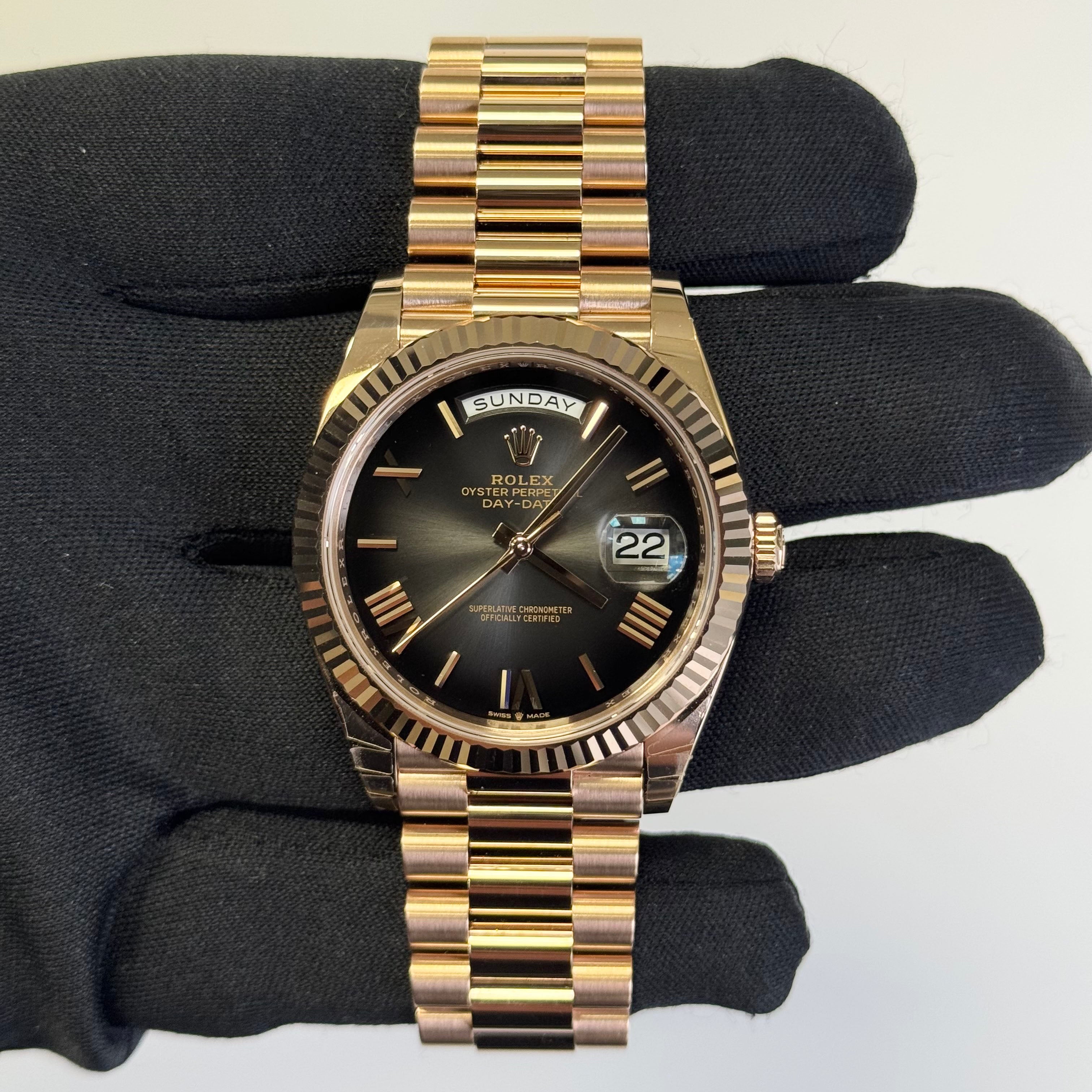 PSA10キュロス #040 4742 Rolex Day-Date 40mm Ombre Black Dial Watch Ref# 228235 – Happy