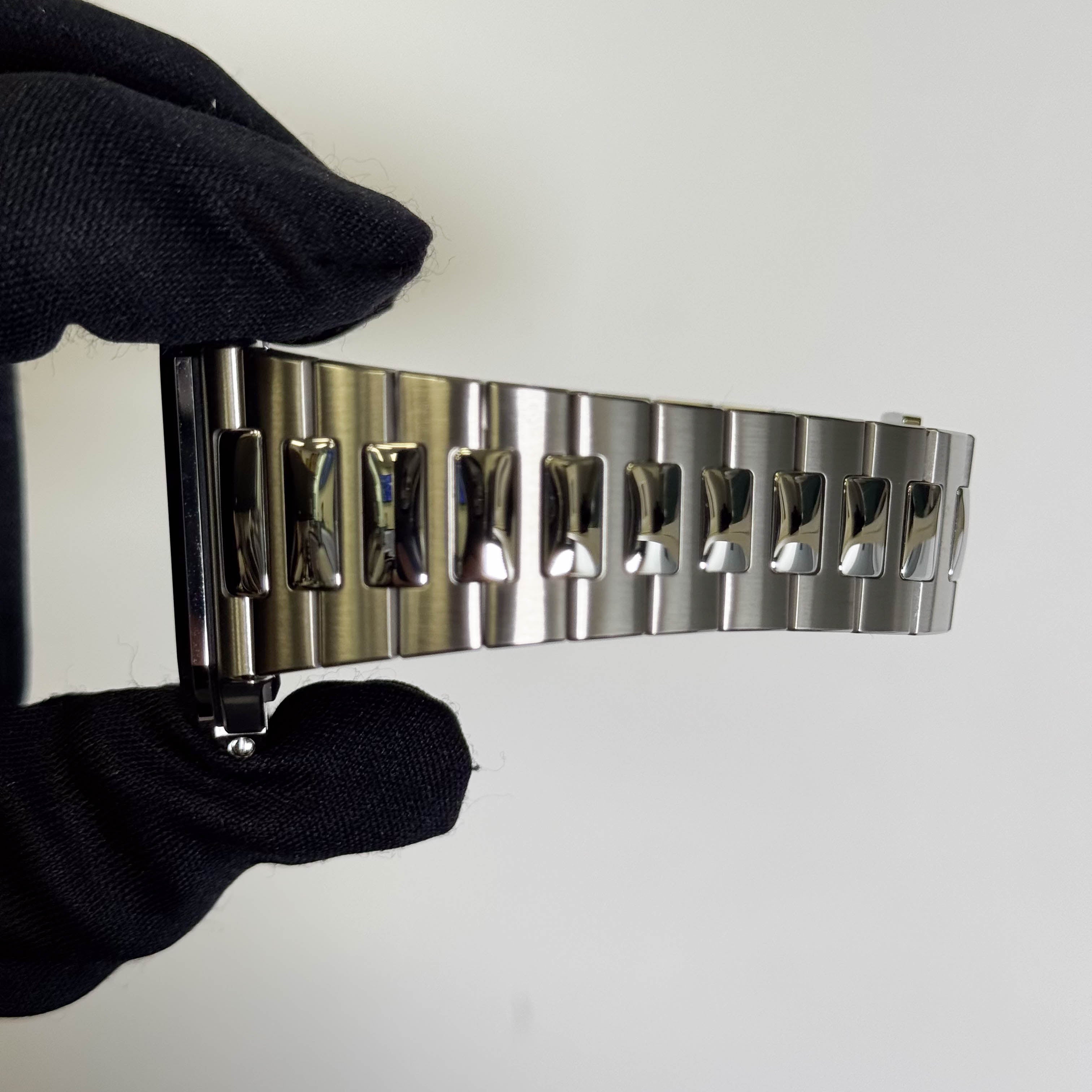 Patek Philippe Cubitis 45mm Green Dial Watch Ref# 5821/1A-001 - Happy Jewelers Fine Jewelry Lifetime Warranty