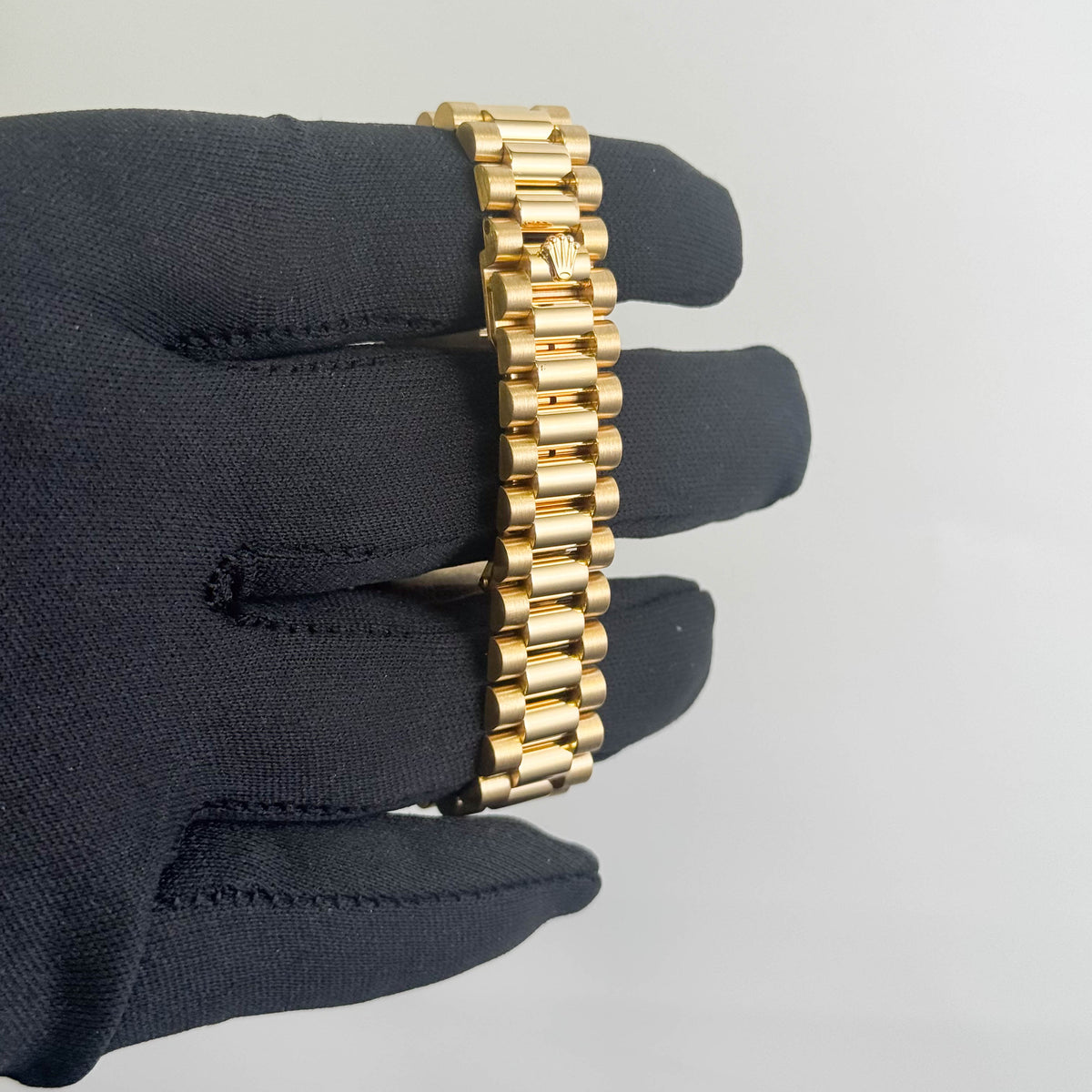 Rolex Datejust 31mm Champagne Dial Watch Ref# 68278