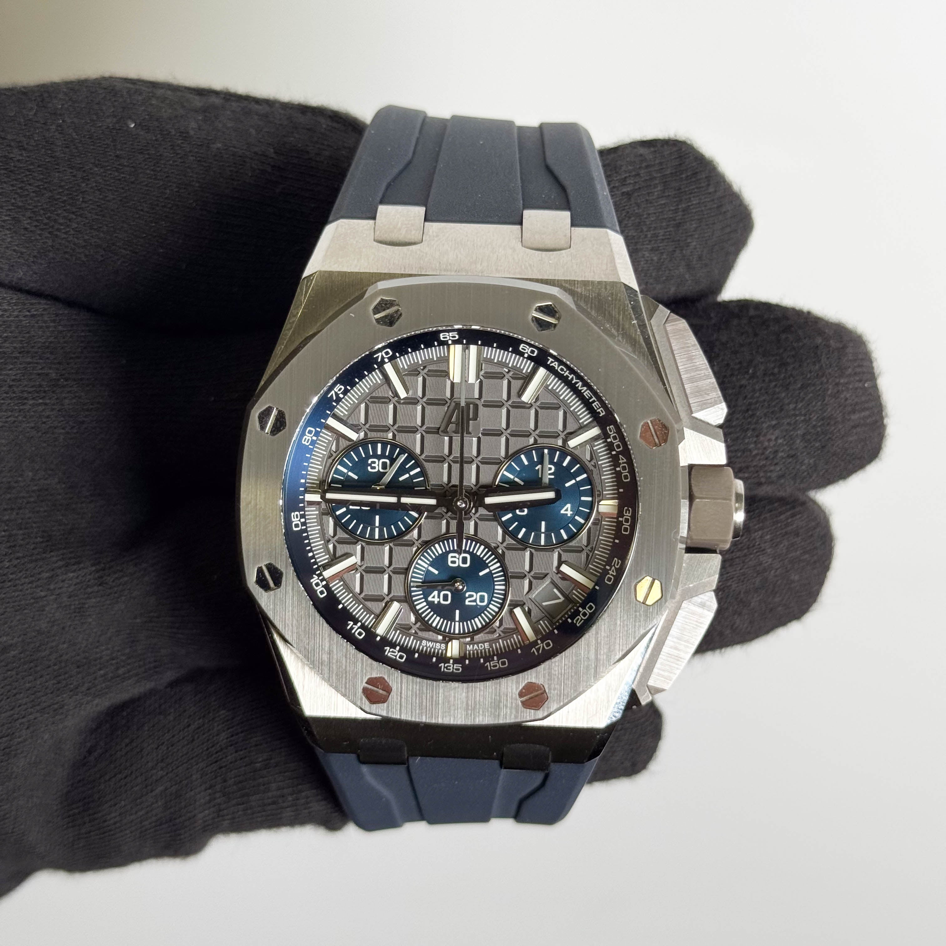 Audemars Piguet Royal Oak Offshore 43mm Grey Dial Watch Ref# 26420IO.OO.A009CA.01