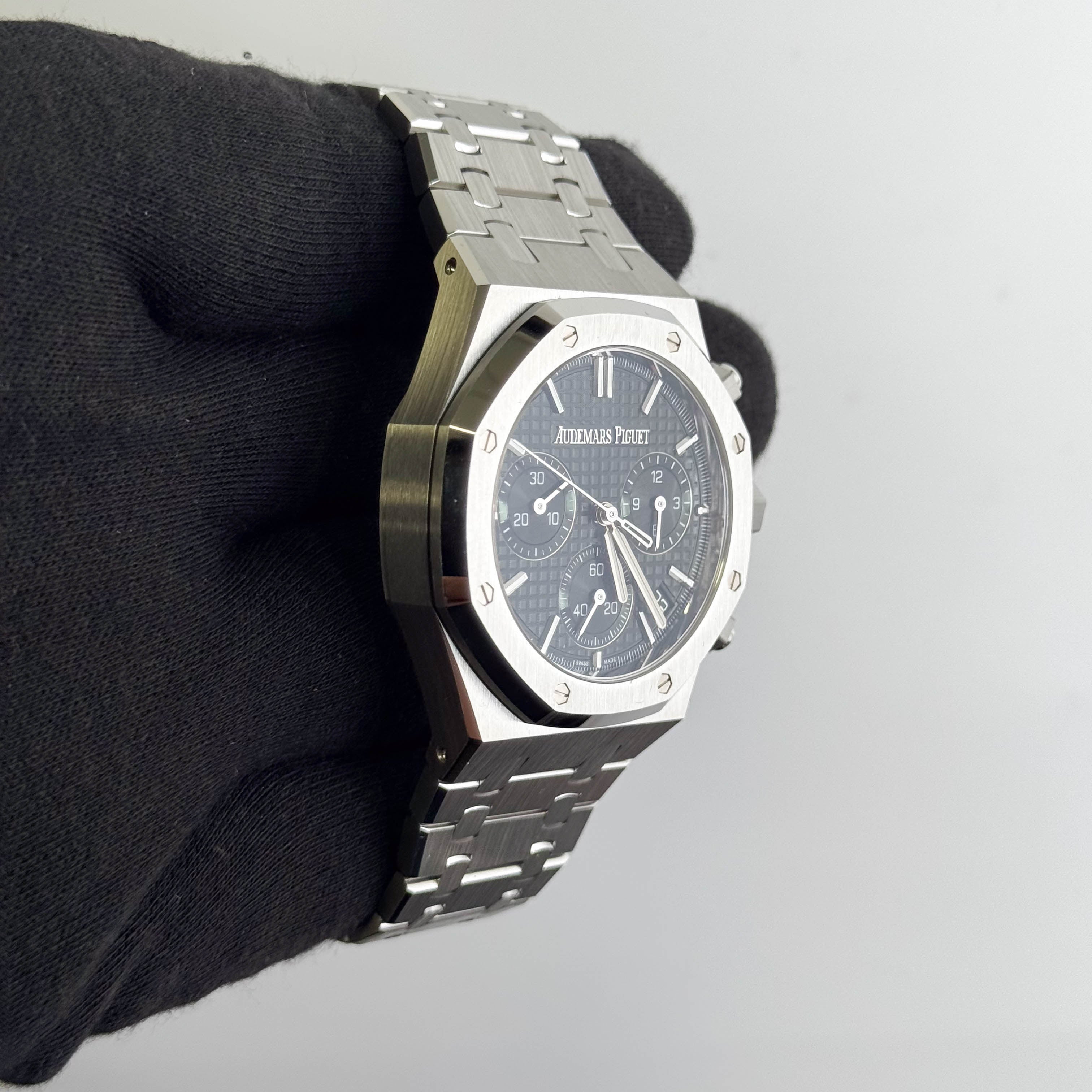 Audemars Piguet Royal Oak 41mm Green Dial Watch Ref# 26240ST.OO.1320ST.08