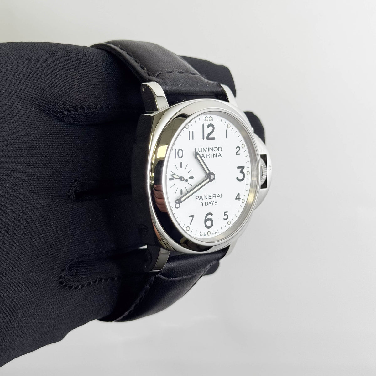 Panerai Luminor Marina 44mm White Dial Watch Ref# PAM00563