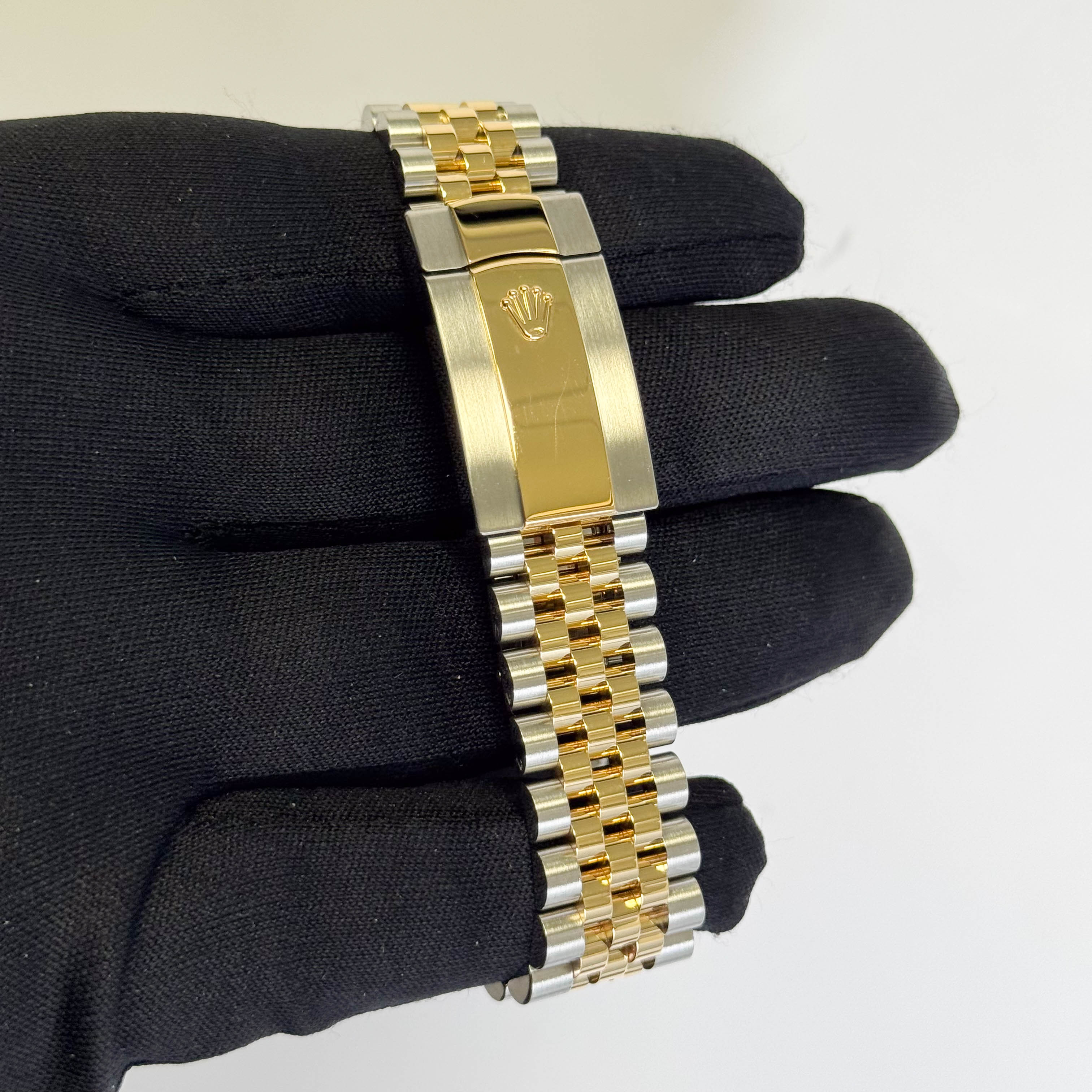 Rolex Datejust 36mm Silver Dial Watch Ref# 126233 - Happy Jewelers Fine Jewelry Lifetime Warranty