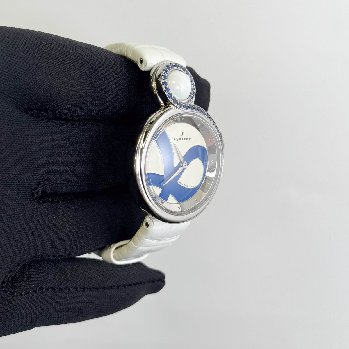 Jaquet Droz Elegance Paris Lady 8 Cloverleaf 35mm White/BlueDial Watch Ref# J014500242