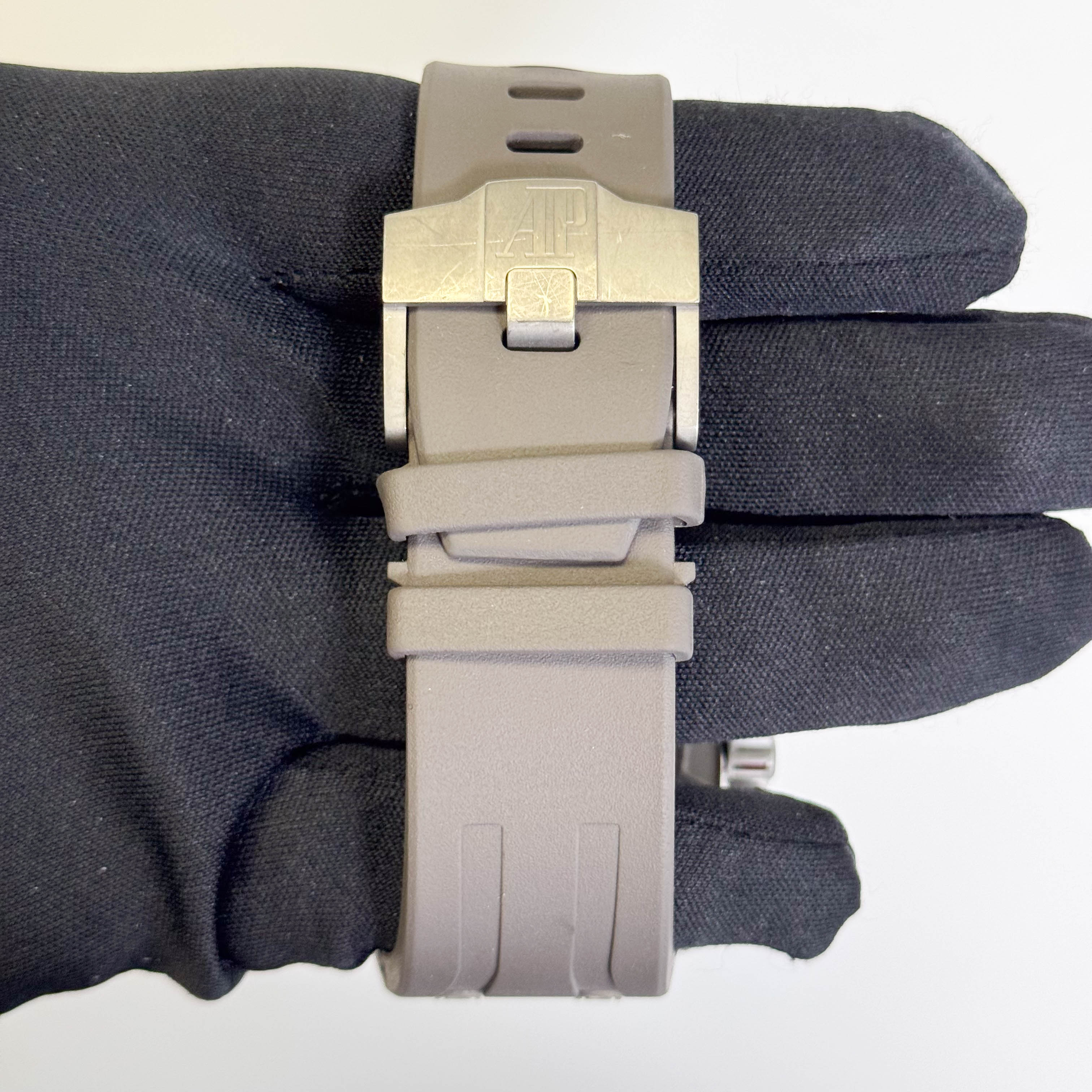 Audemars Piguet Royal Oak 44mm Grey Dial Watch Ref# 26568IM.OO.A004CA.01 - Happy Jewelers Fine Jewelry Lifetime Warranty