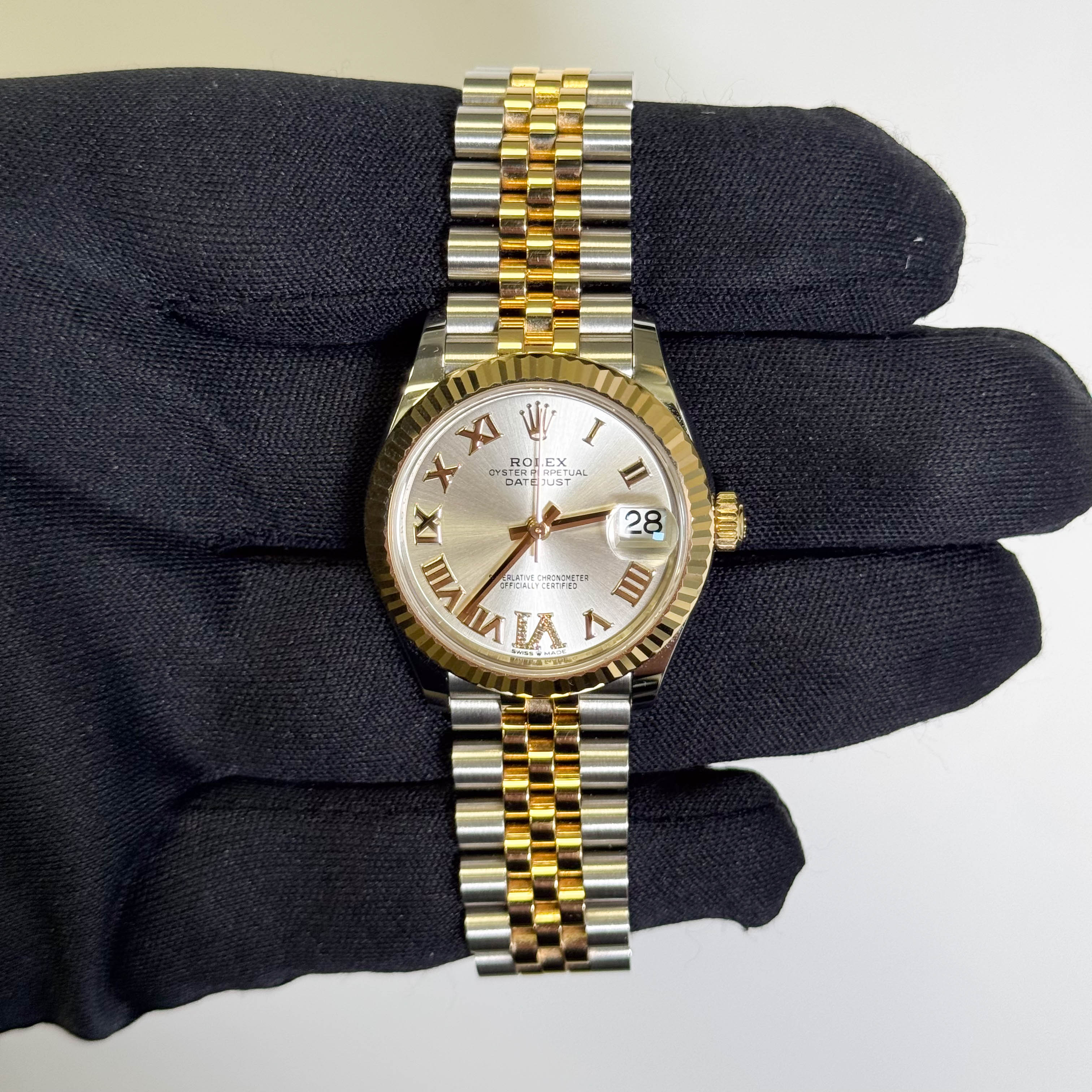 Rolex Datejust 31mm Silver Dial Watch Ref# 278273