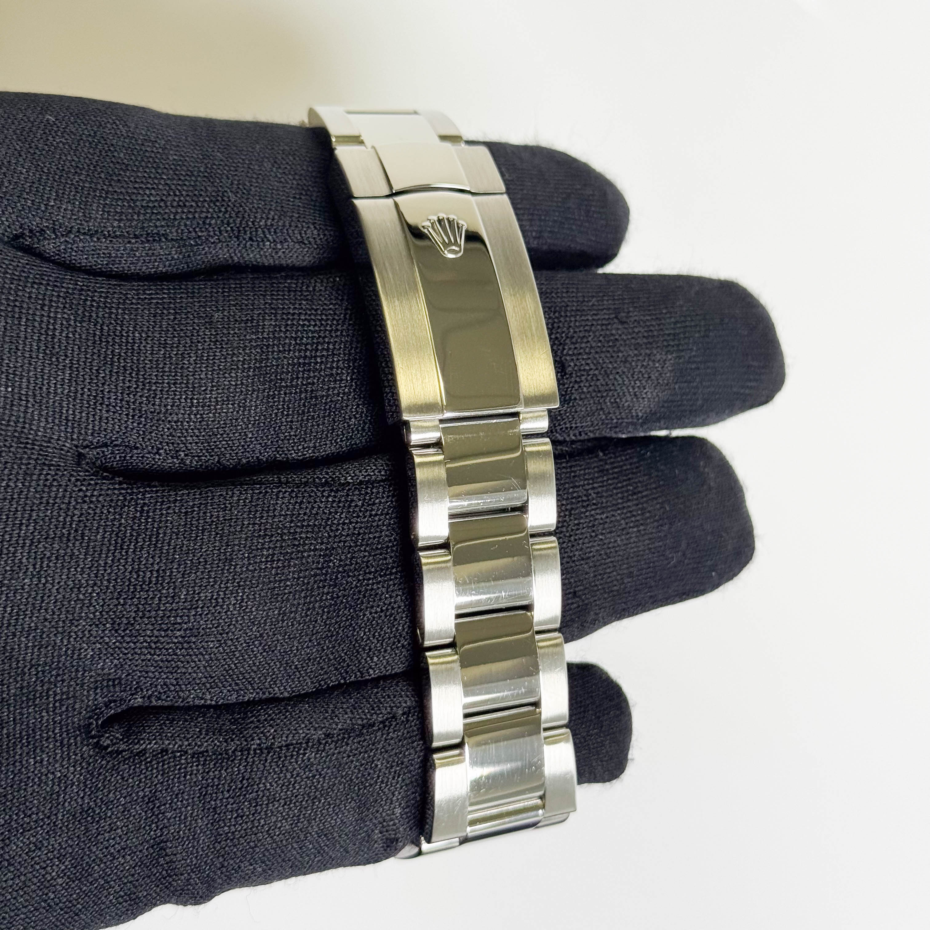 Rolex Datejust 41mm Rhodium Dial Watch Ref# 116334 - Happy Jewelers Fine Jewelry Lifetime Warranty