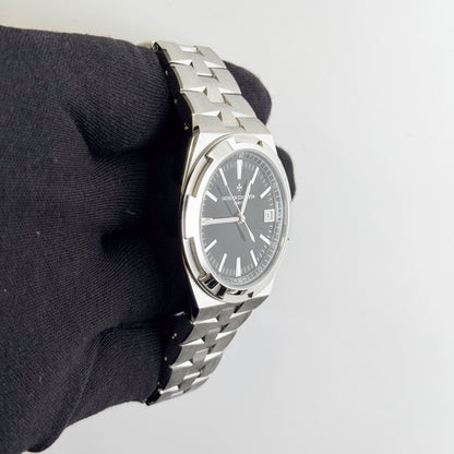 Vacheron Consantin Overseas 41mm Black Dial Watch Ref# 4520V/210A-B483