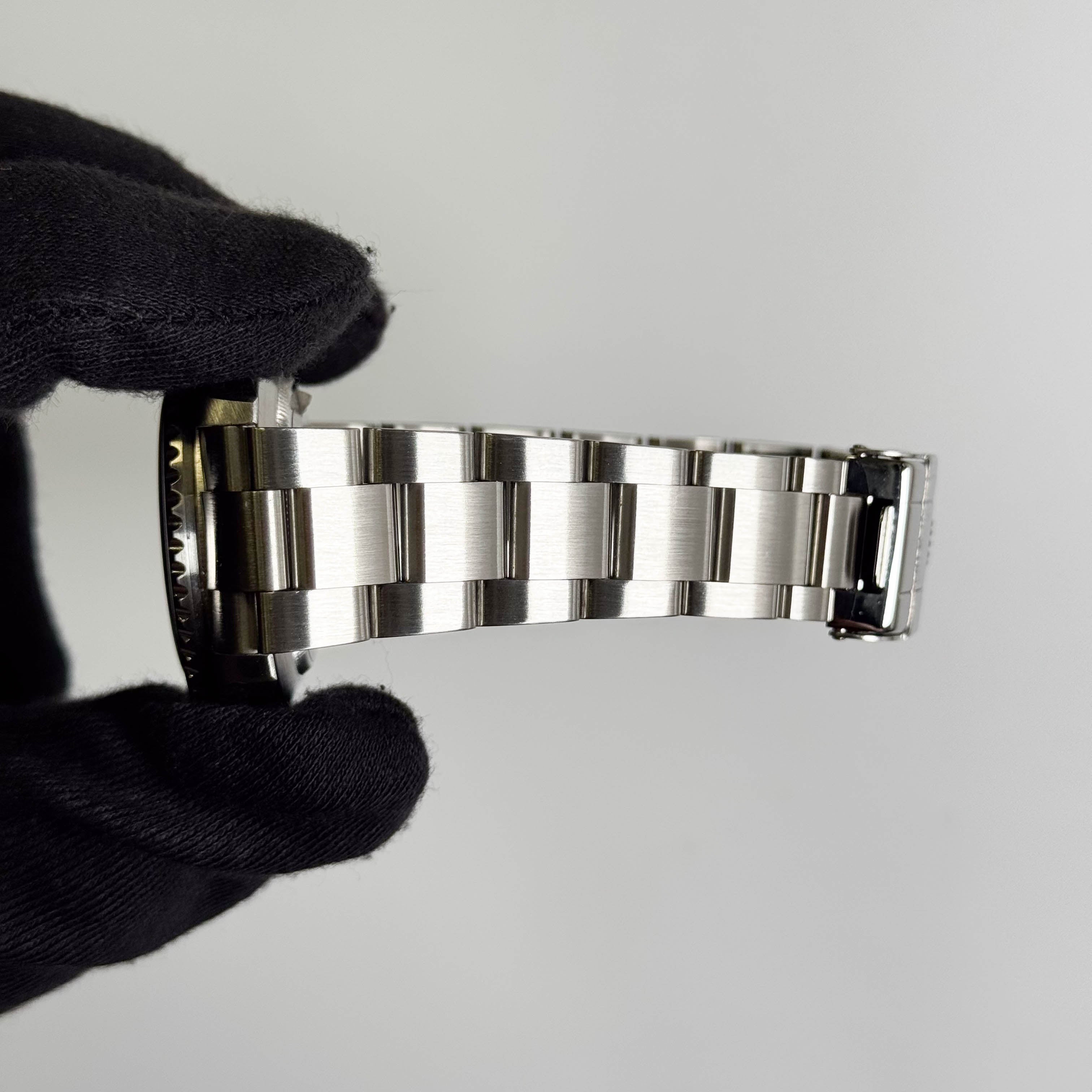 Rolex Submariner 40mm Black Dial Watch Ref# 16610LV