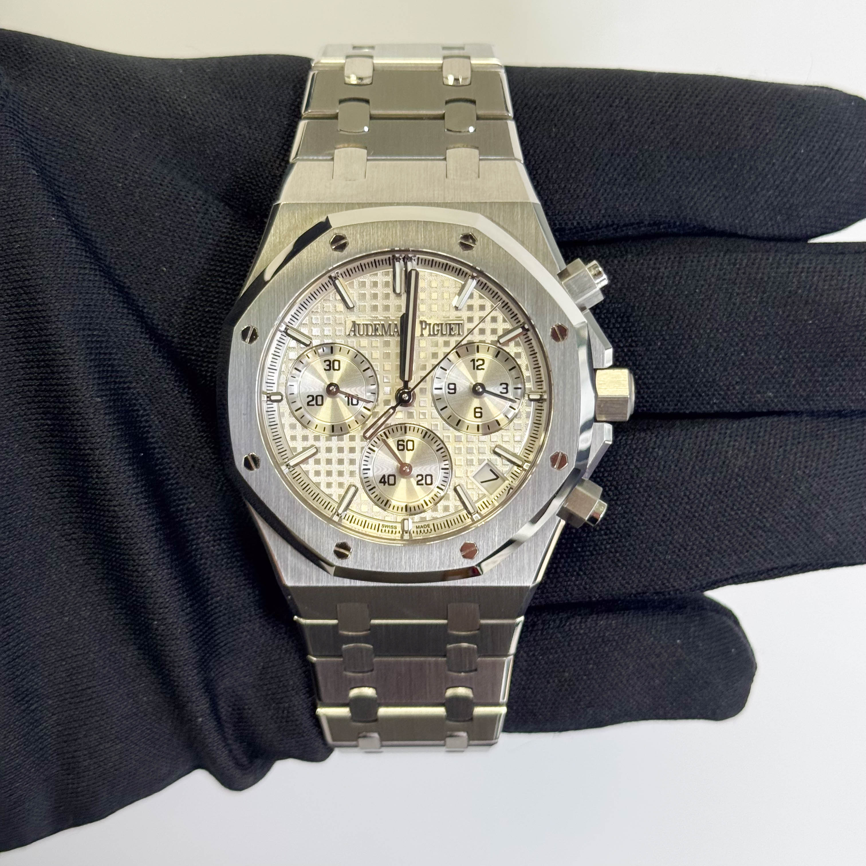 Audemars Piguet Royal Oak 41mm Silver Dial Watch Ref# 26240ST.OO.1320ST.03