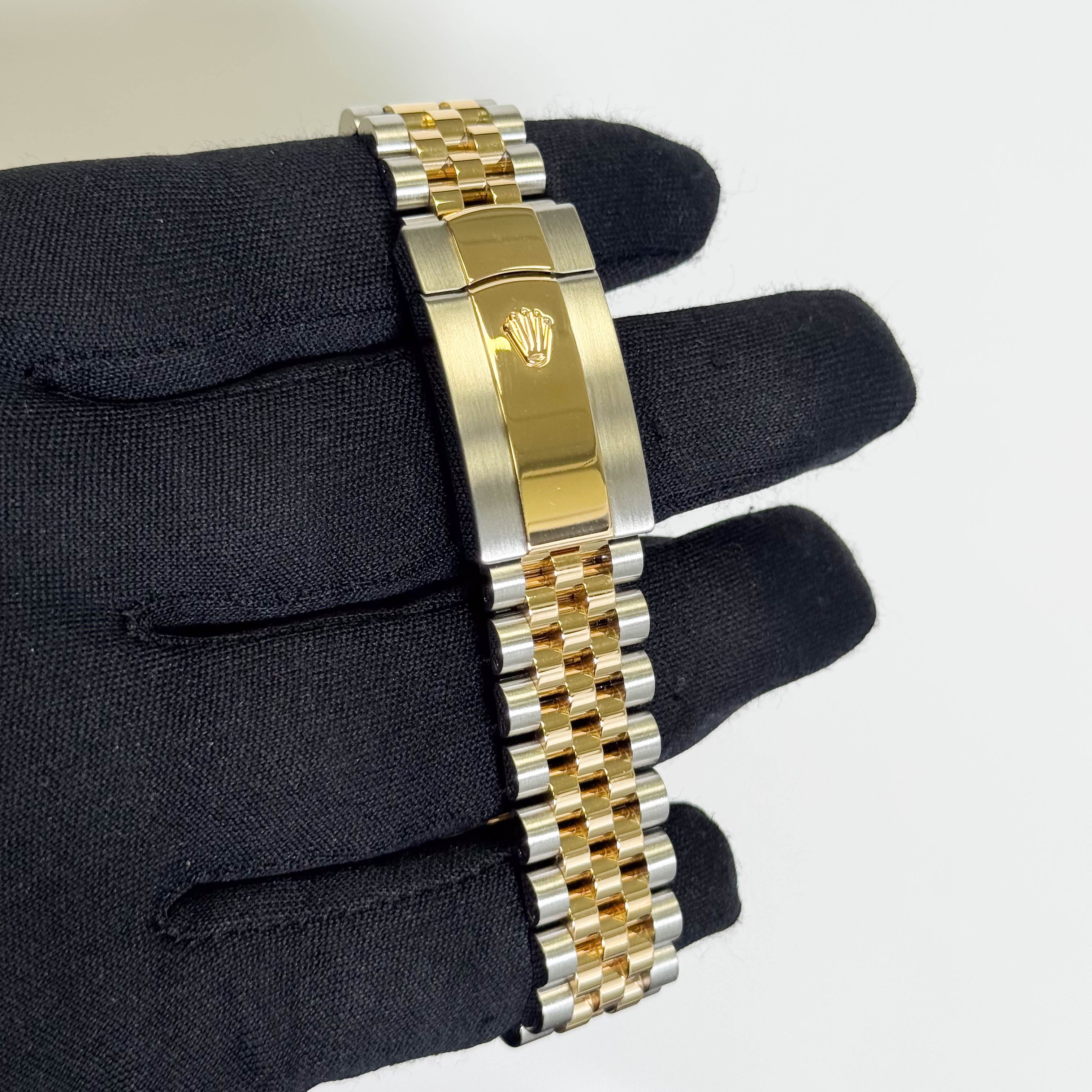 Rolex Datejust 41mm Custom Green Dial Watch Ref# 126333 - Happy Jewelers Fine Jewelry Lifetime Warranty