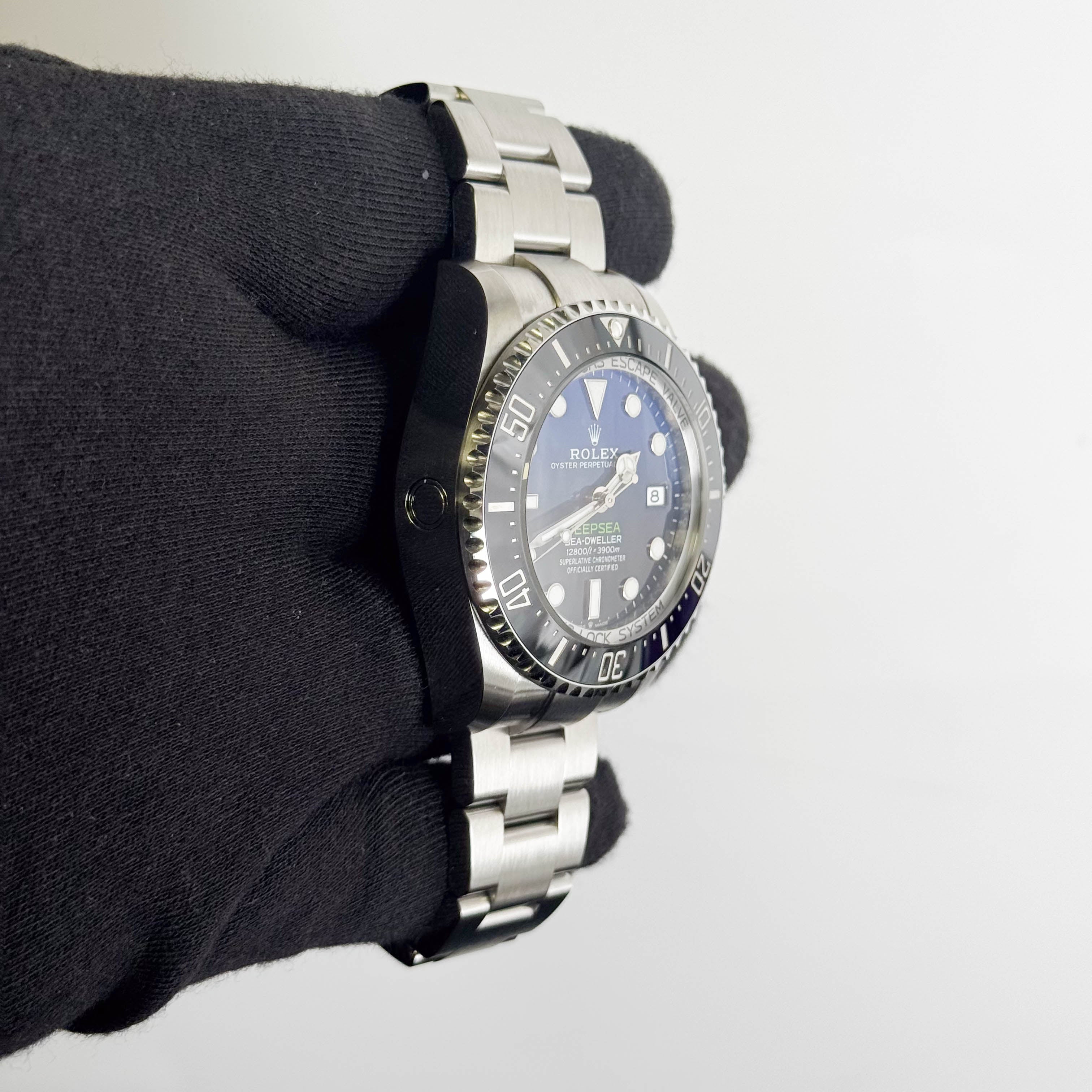 Rolex Sea-Dweller 44mm Black/Blue Dial Watch Ref# 136660