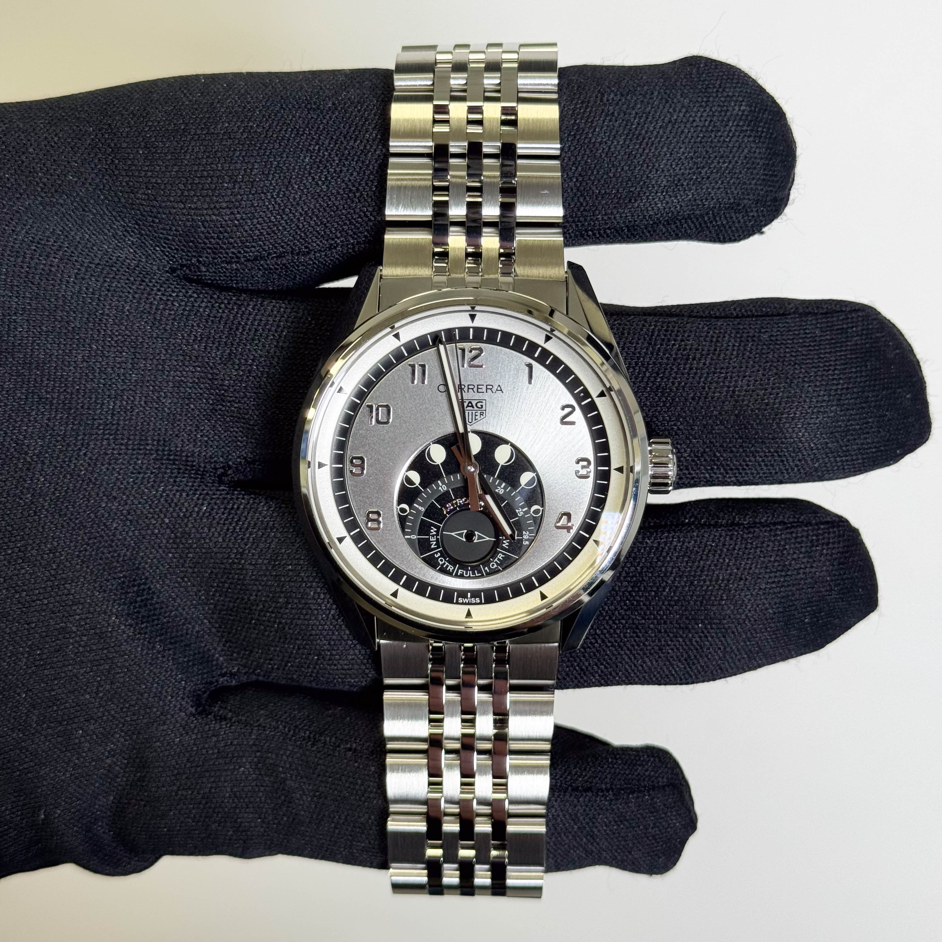 Tag Heuer Carrera 39mm Silver Dial Watch Ref# WBX2110.BA.0044 - Happy Jewelers Fine Jewelry Lifetime Warranty