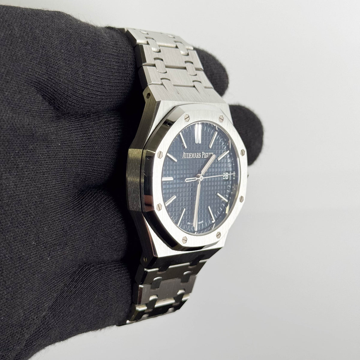 Audemars Piguet Royal Oak 41mm Blue Dial Watch Ref# 15510ST.OO.1320ST.06