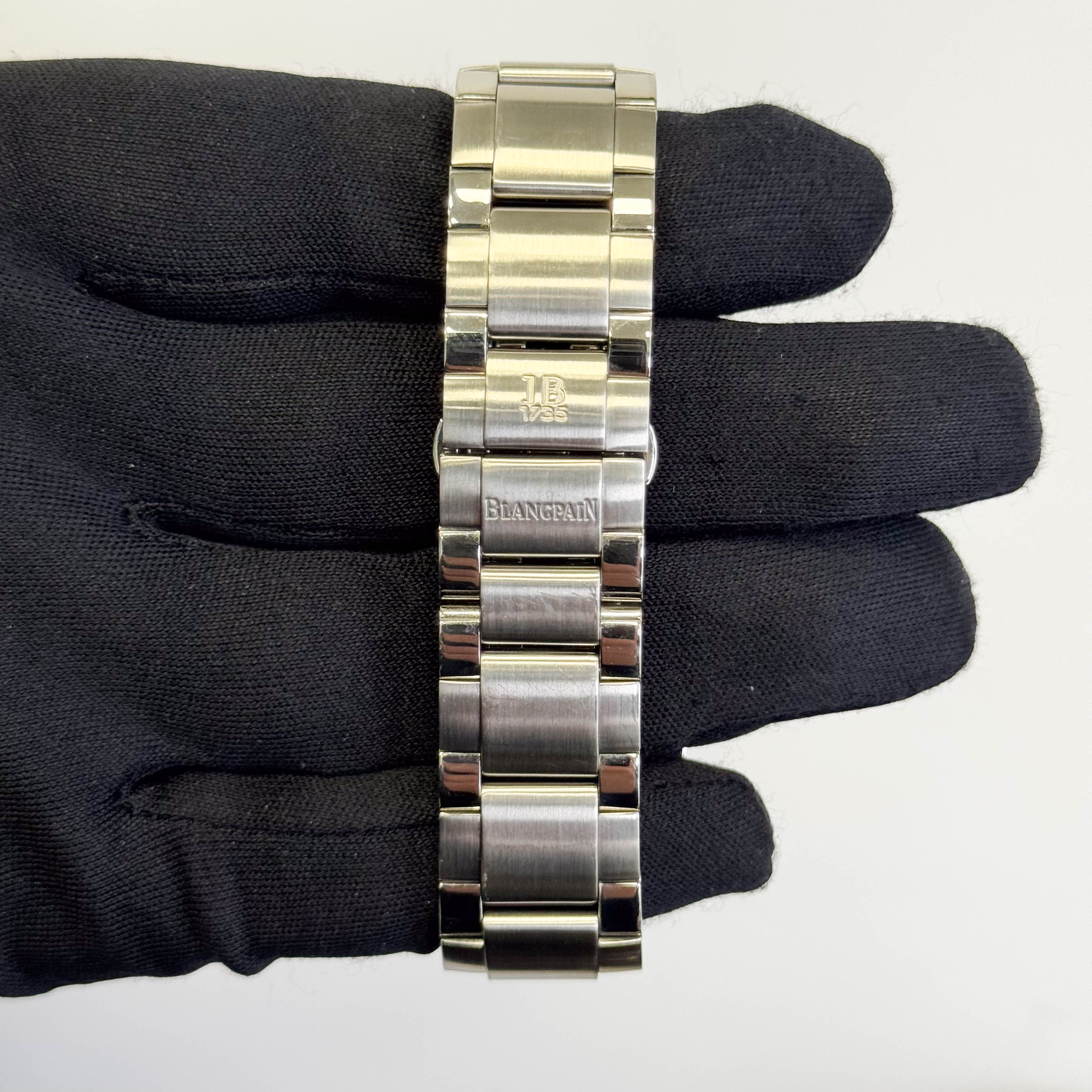 Blancpain GMT 40mm Black Dial Watch Ref# 2250-1130-71 - Happy Jewelers Fine Jewelry Lifetime Warranty