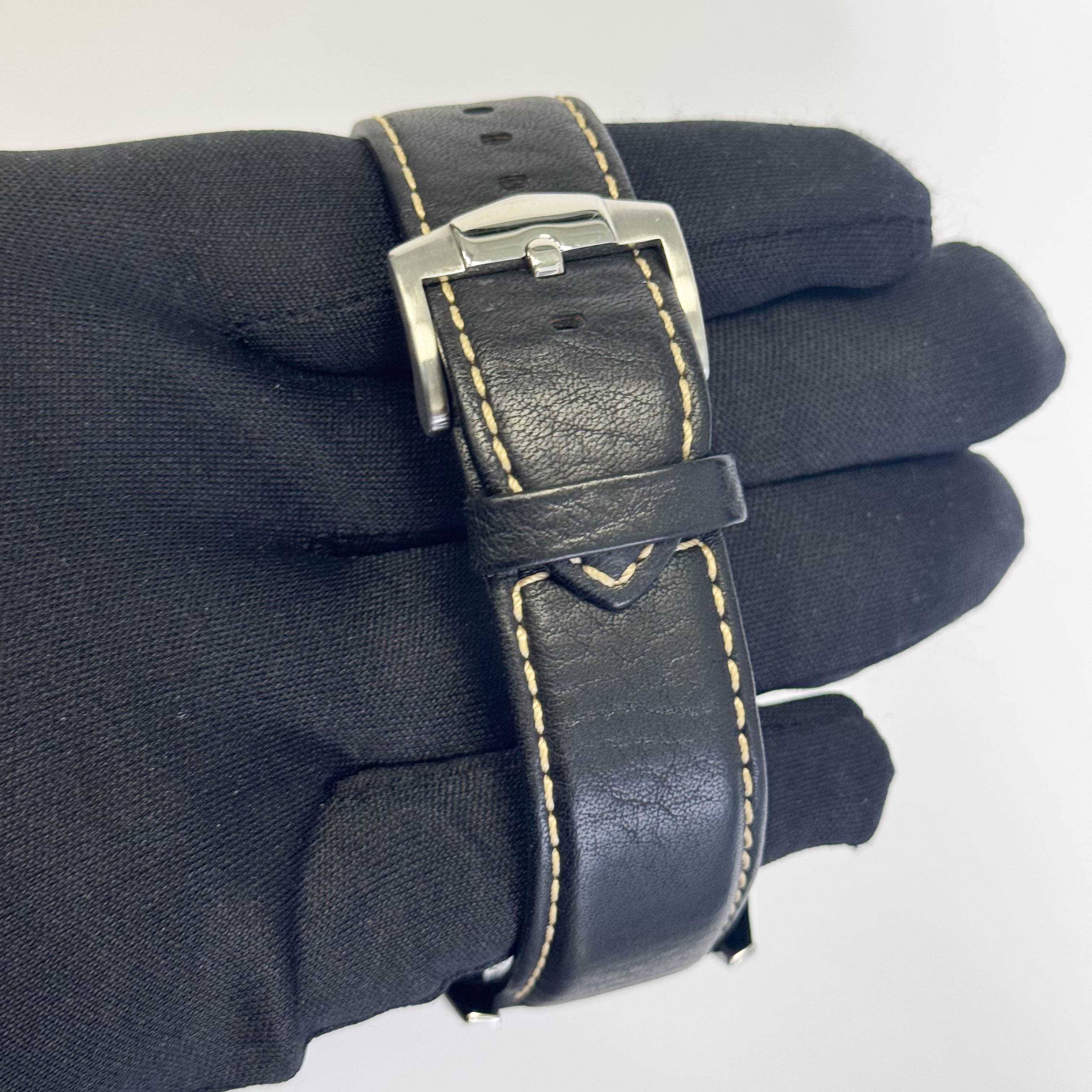 良品BREITLING レザーベルト 黒 ホワイトステッチ レザー 時計用ストラップ｜ブライトリング | Breitling