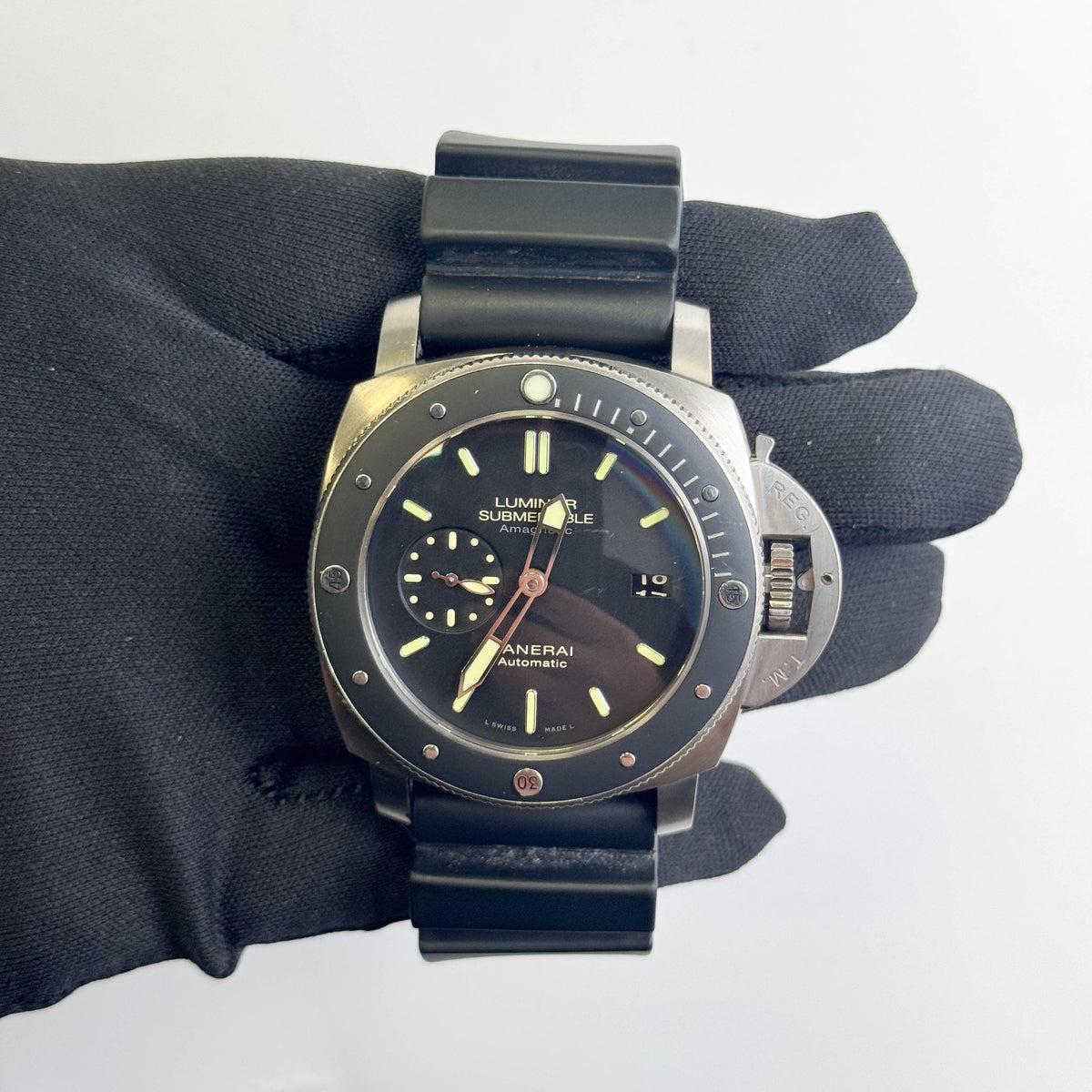 Panerai Submersible 47mm Black Dial Watch Ref# PAM00389