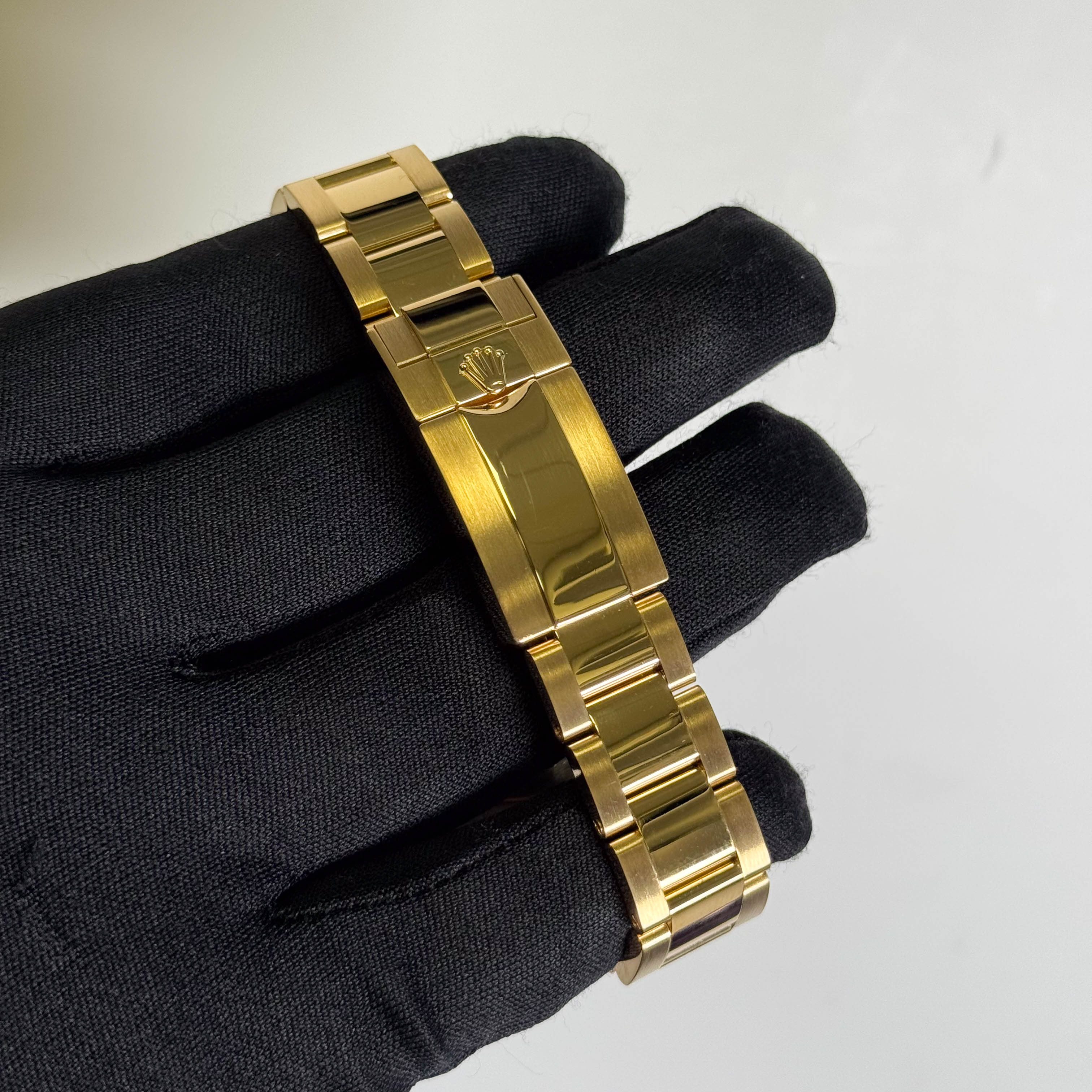 Rolex Daytona 40mm Black Chronograph Diamond Dial Watch Ref# 116508