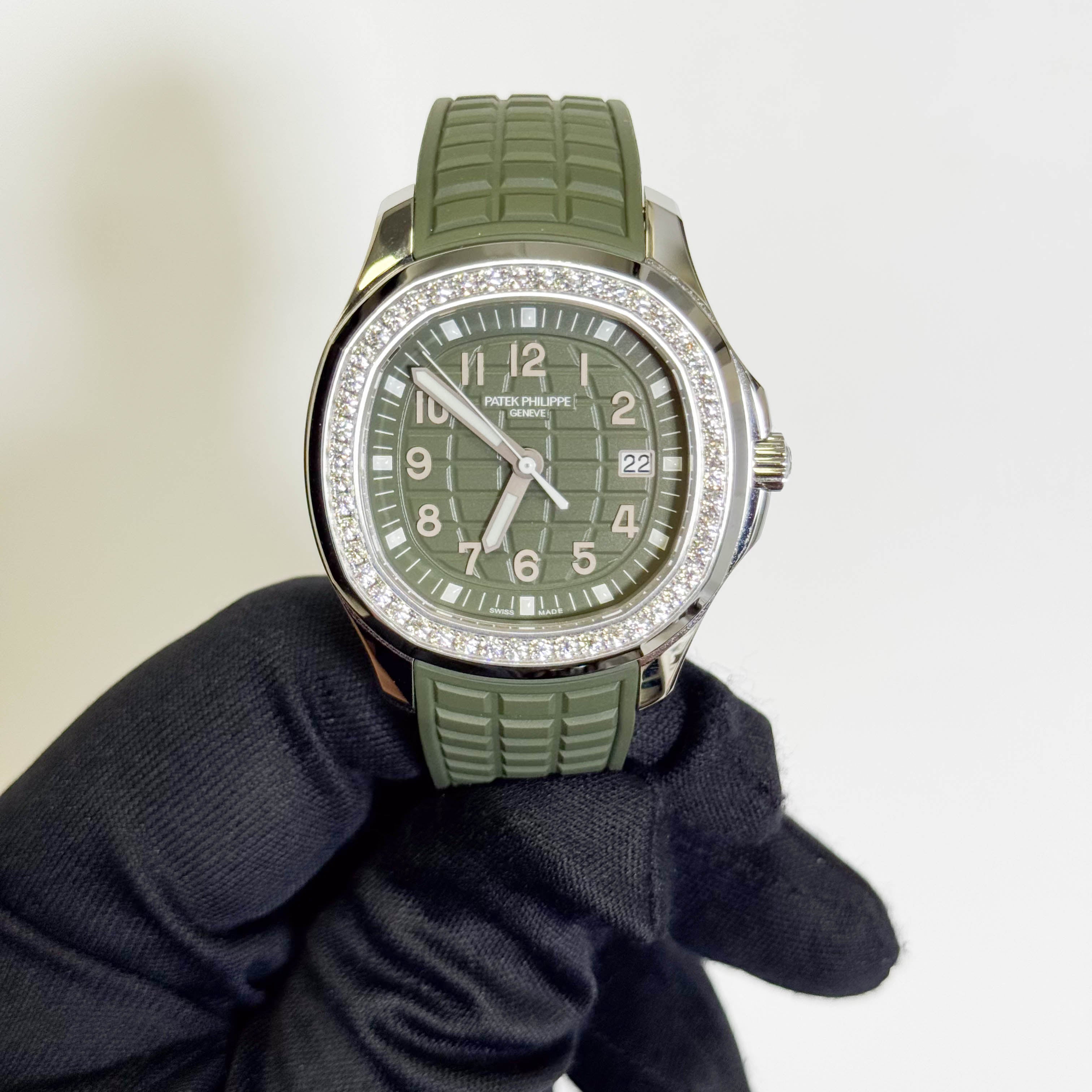 Patek Philippe Aquanaut 38mm Green Dial Watch Ref# 5267/200A-011 - Happy Jewelers Fine Jewelry Lifetime Warranty