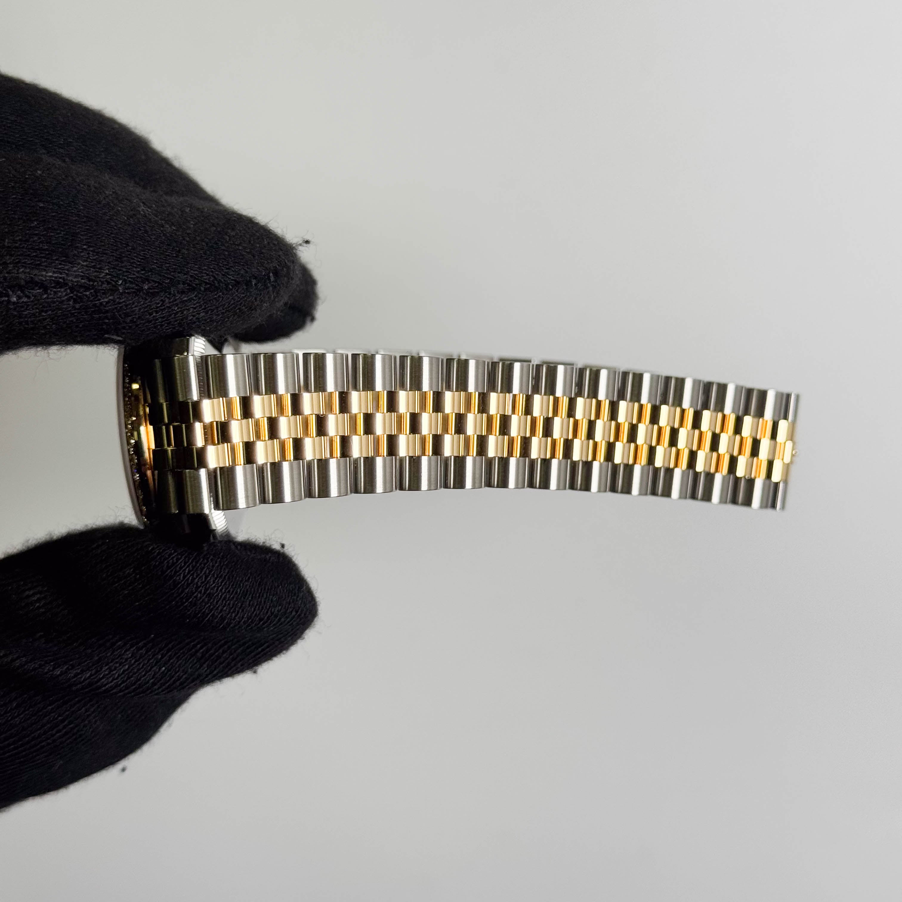 Rolex Datejust 31mm MOP Dial Watch Ref# 278383RBR