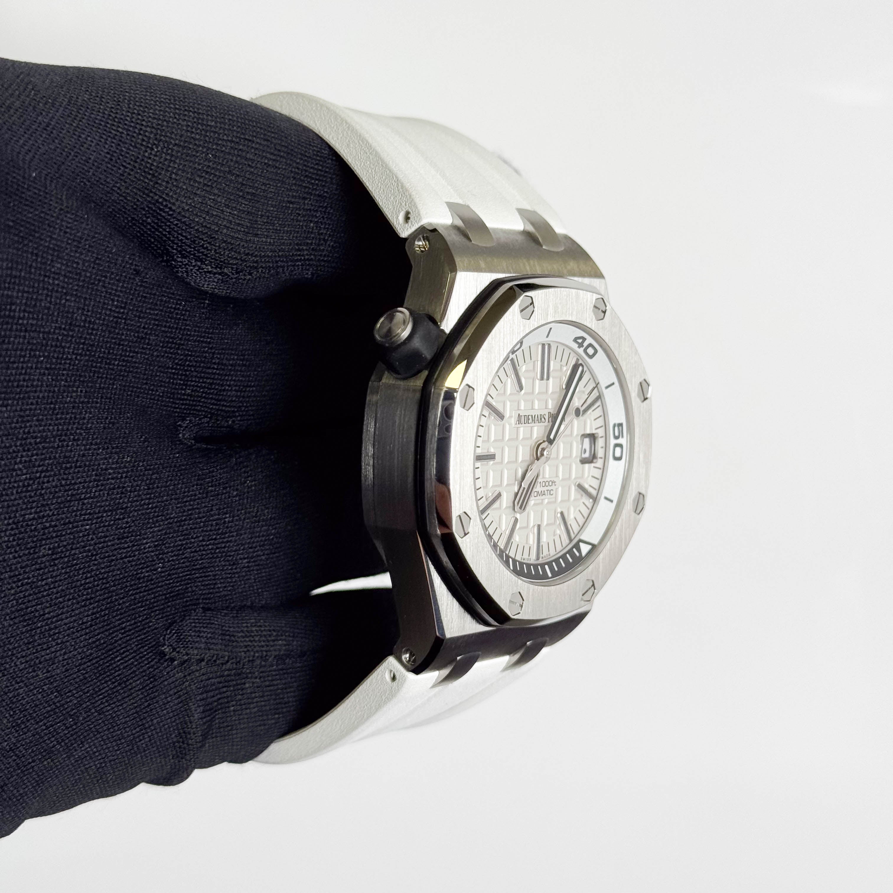 Audemars Piguet Royal Oak Offhsore Diver 42mm White Dial Watch Ref# 15710ST.OO.A010CA.01