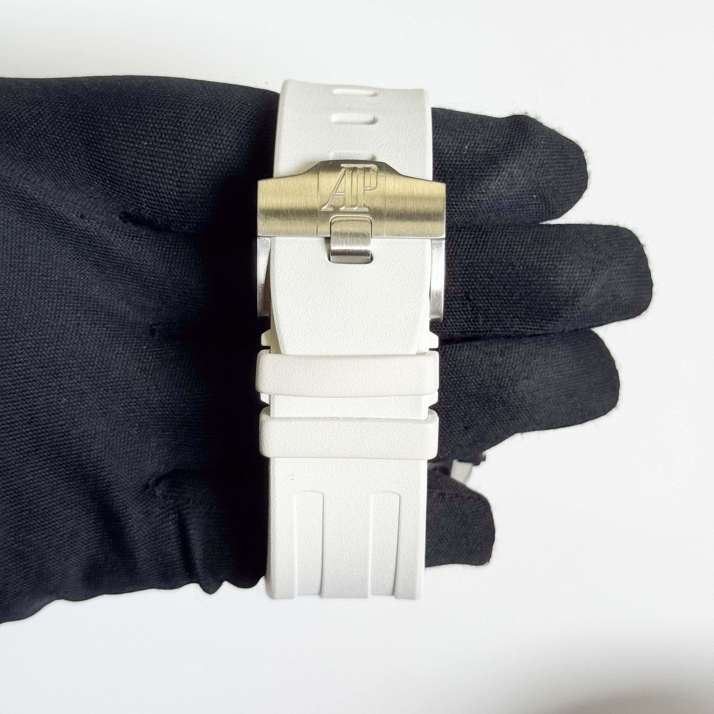 Audemars Piguet Royal Oak Offhsore Diver 42mm White Dial Watch Ref# 15710ST.OO.A010CA.01